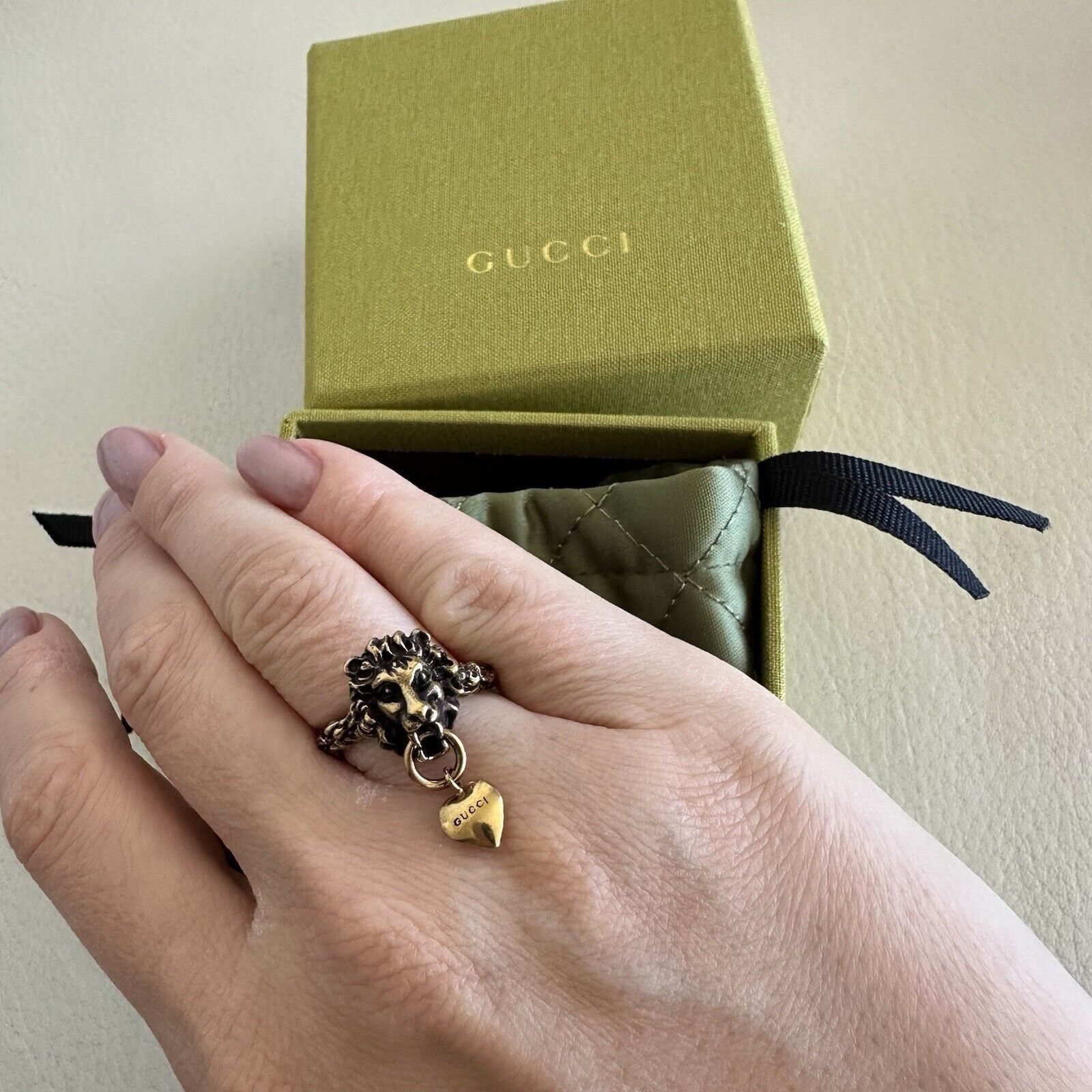 Gucci NEW Gucci Ring Lion Head Heart Gold Tone Metal Sz S Size ONE SIZE - 6 Thumbnail