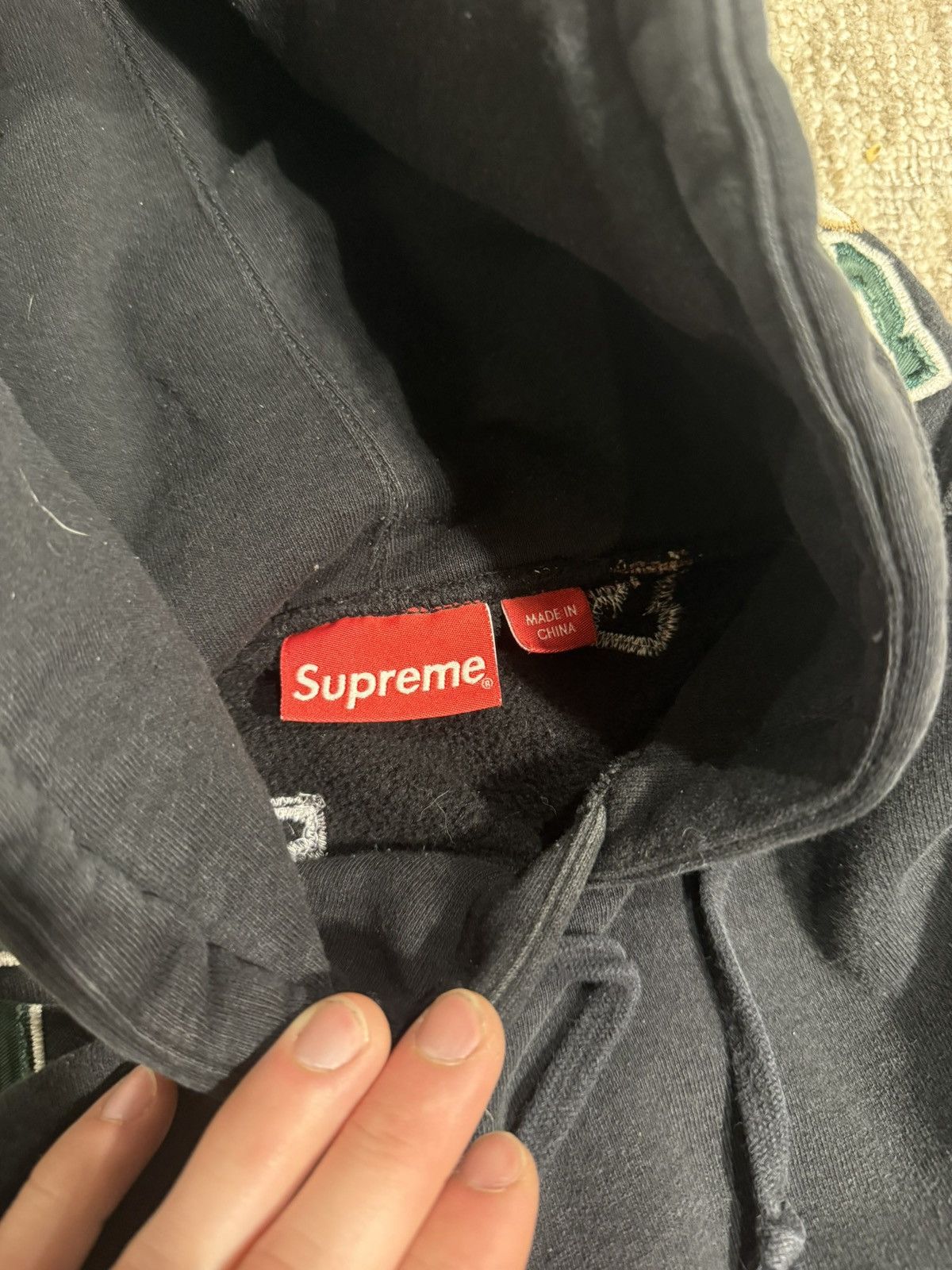 Supreme Supreme Scattered Applique Hoodie Size US L / EU 52-54 / 3 - 4 Thumbnail