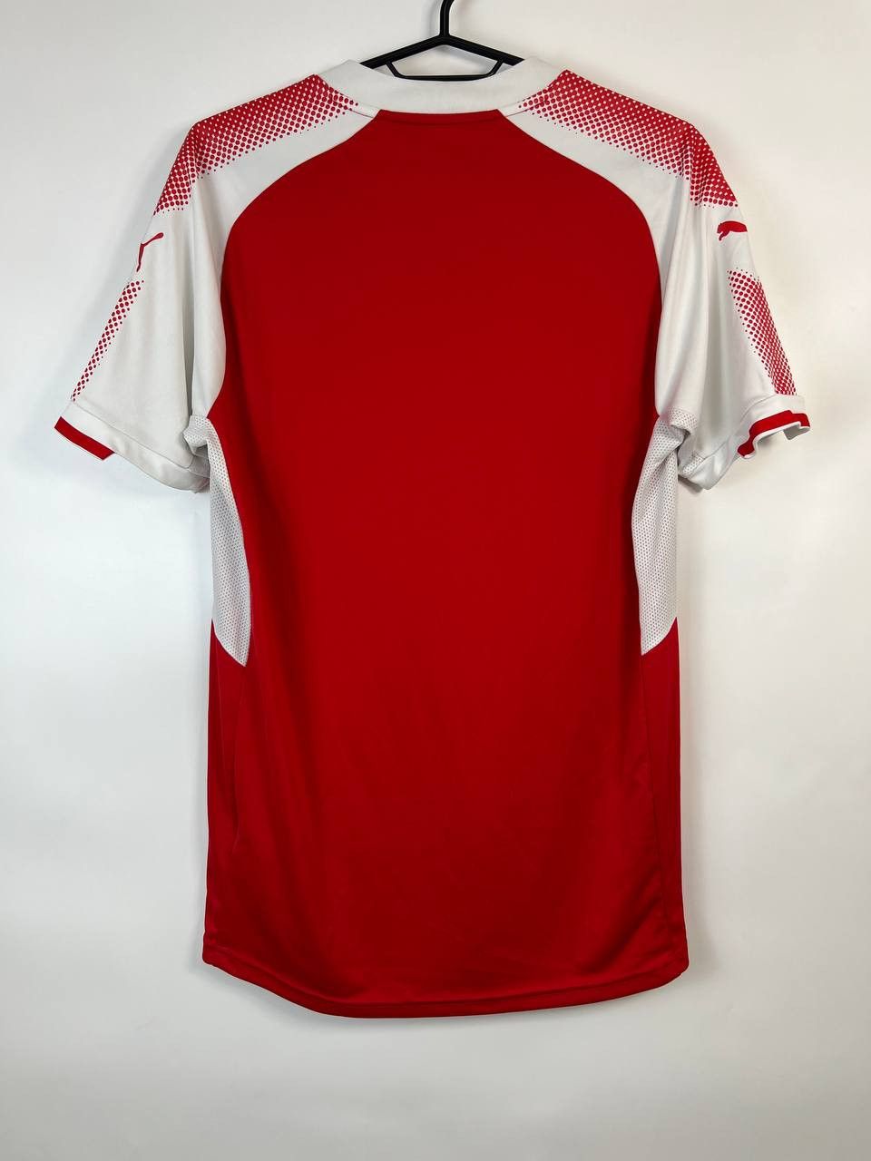 Puma Fleetwood Town 2017/18 Puma Home Soccer Jersey Shirt Size M Size US M / EU 48-50 / 2 - 6 Thumbnail