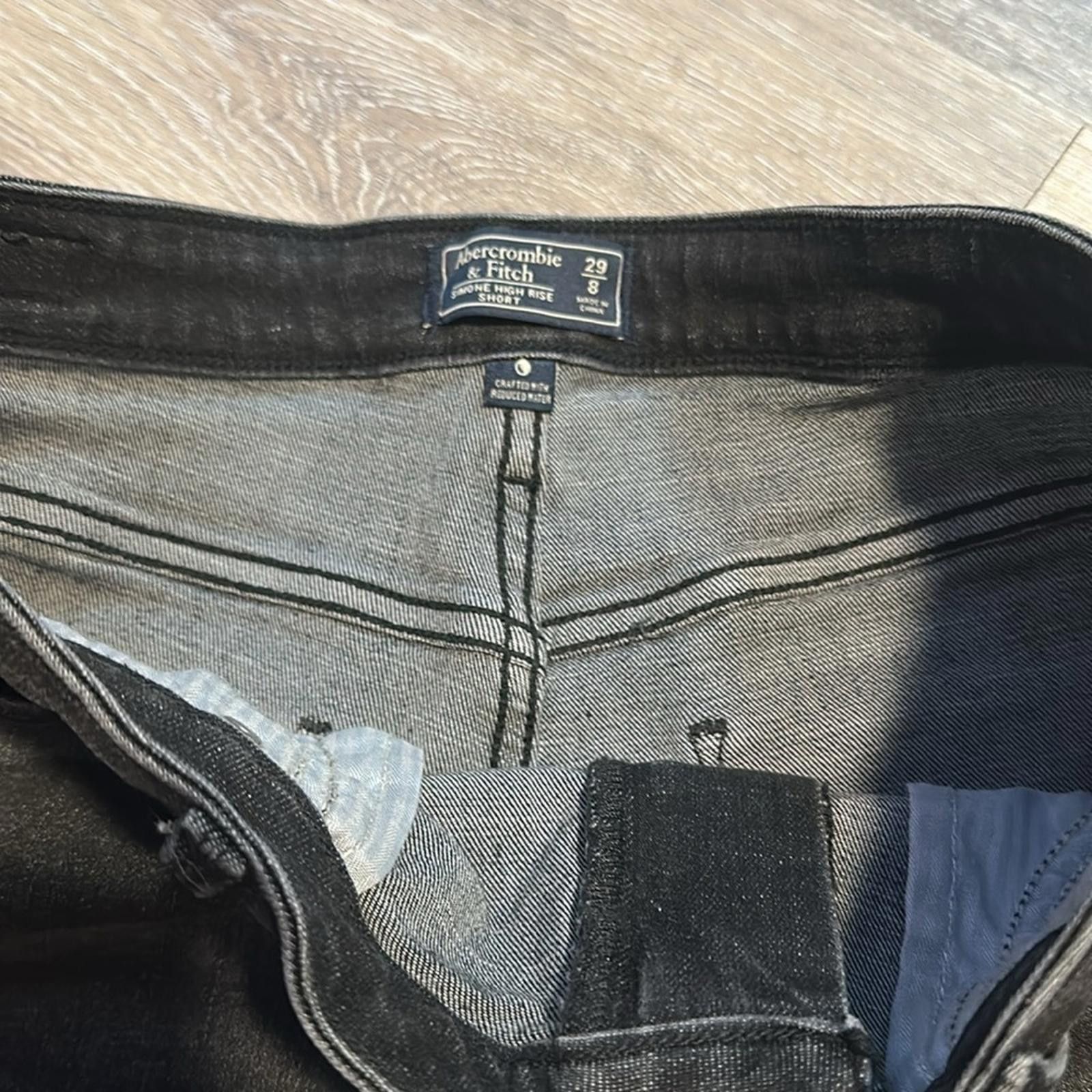 Abercrombie & Fitch Abercrombie & Fitch Simone High Rise Jean Short 29/8 stretch Size 30" / US 8 / IT 44 - 3 Thumbnail