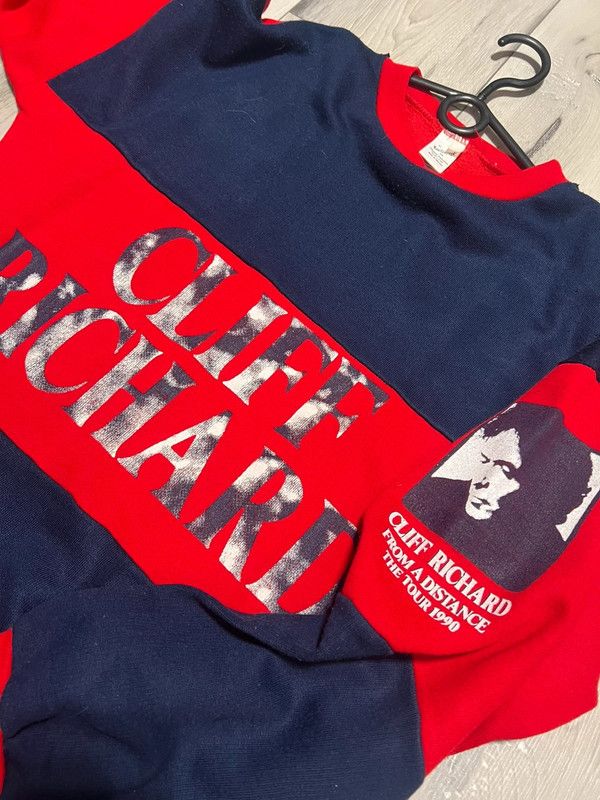 Vintage Crewneck Clif Richard the tour 1990 from a distance M Size US M / EU 48-50 / 2 - 3 Thumbnail