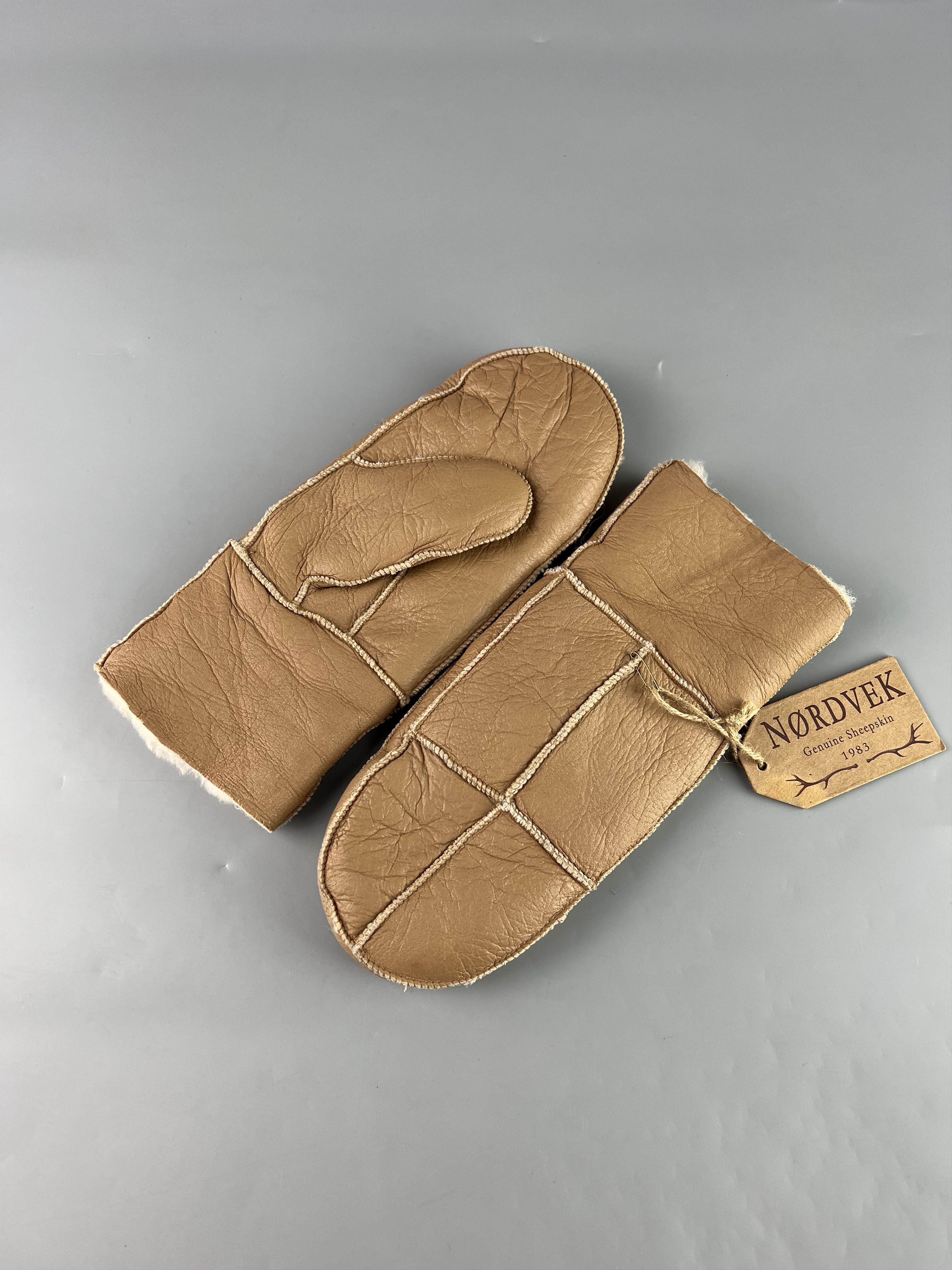 Designer Nordvek Women's Genuine Sheepskin Gloves Size M Size ONE SIZE - 1 Thumbnail