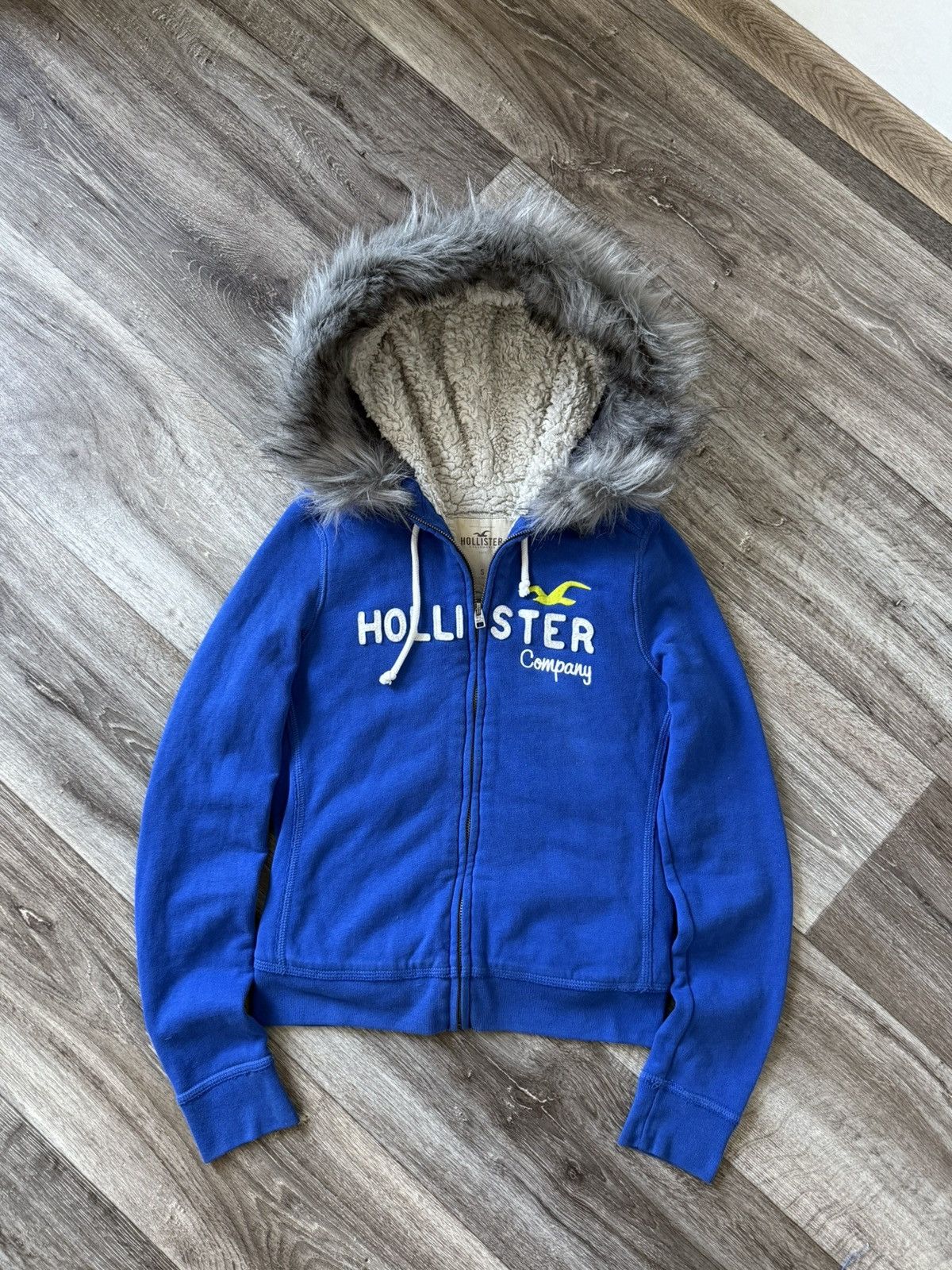 Hollister Faux Fur Hollister Hoodie Y2K Woomens Hooded Blue Streetwear Size S / US 4 / IT 40 - 1 Thumbnail