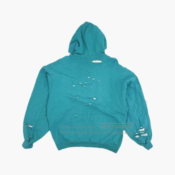 Balenciaga Balenciaga Distressed Logo Hoodie in Sky Blue. Size US XXS / EU 40 - 1 Thumbnail