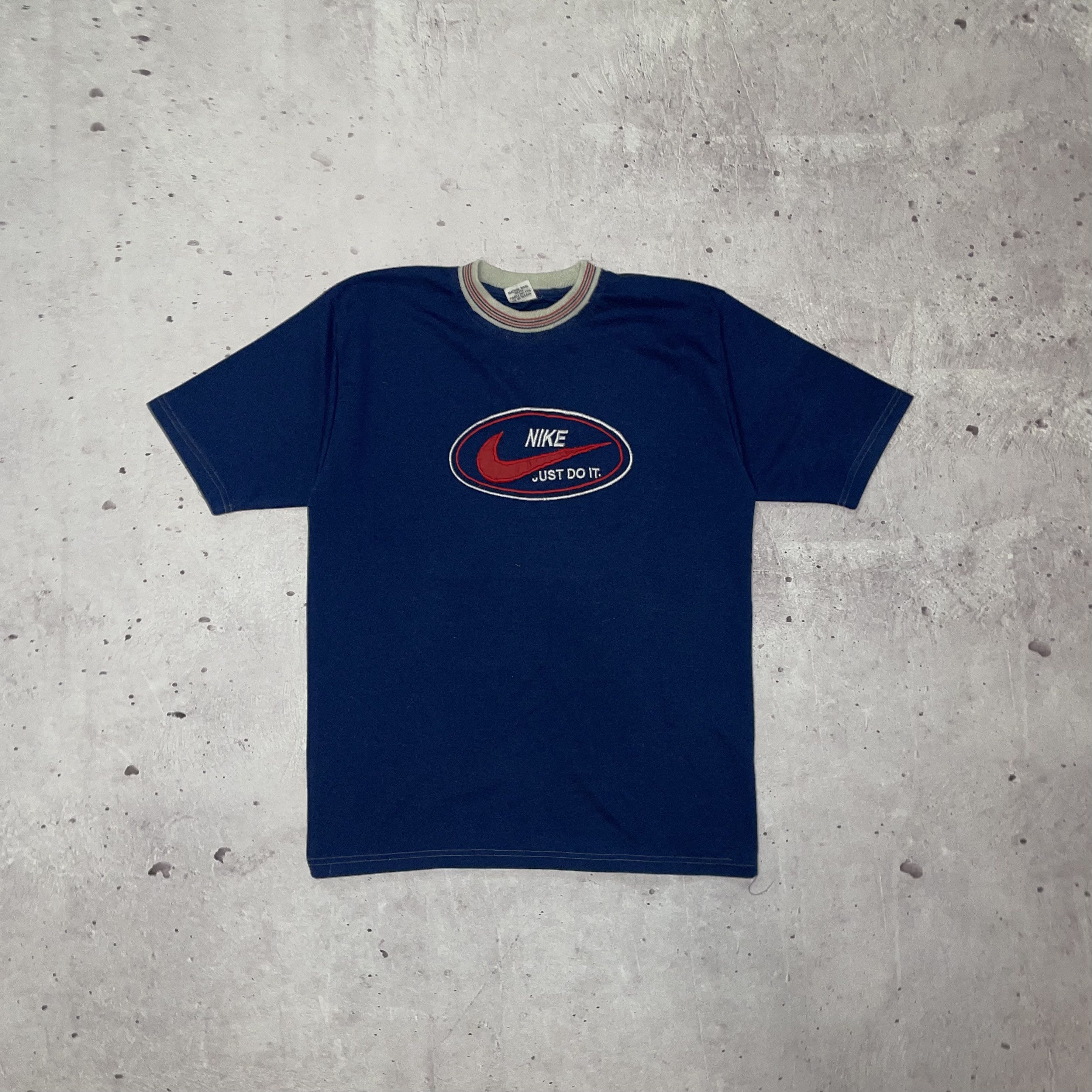 Nike Nike Vintage Big Logo Bootleg T Shirt Size US L / EU 52-54 / 3 - 1 Thumbnail