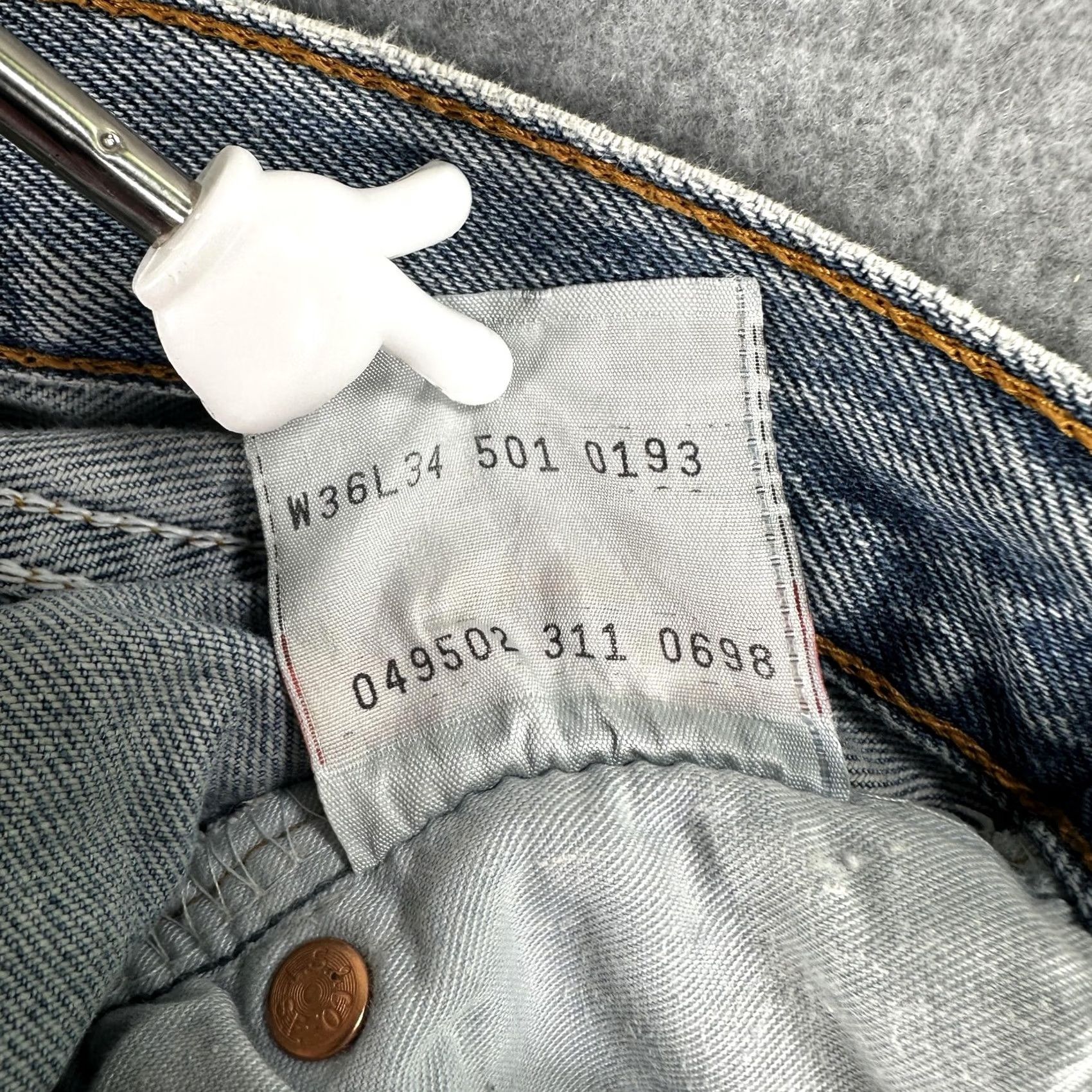 Levi's VINTAGE Levi's 501 Jeans Mens 36x31 Blue Stonewash Straight Button Fly 90s Mens Size US 36 / EU 52 - 7 Thumbnail