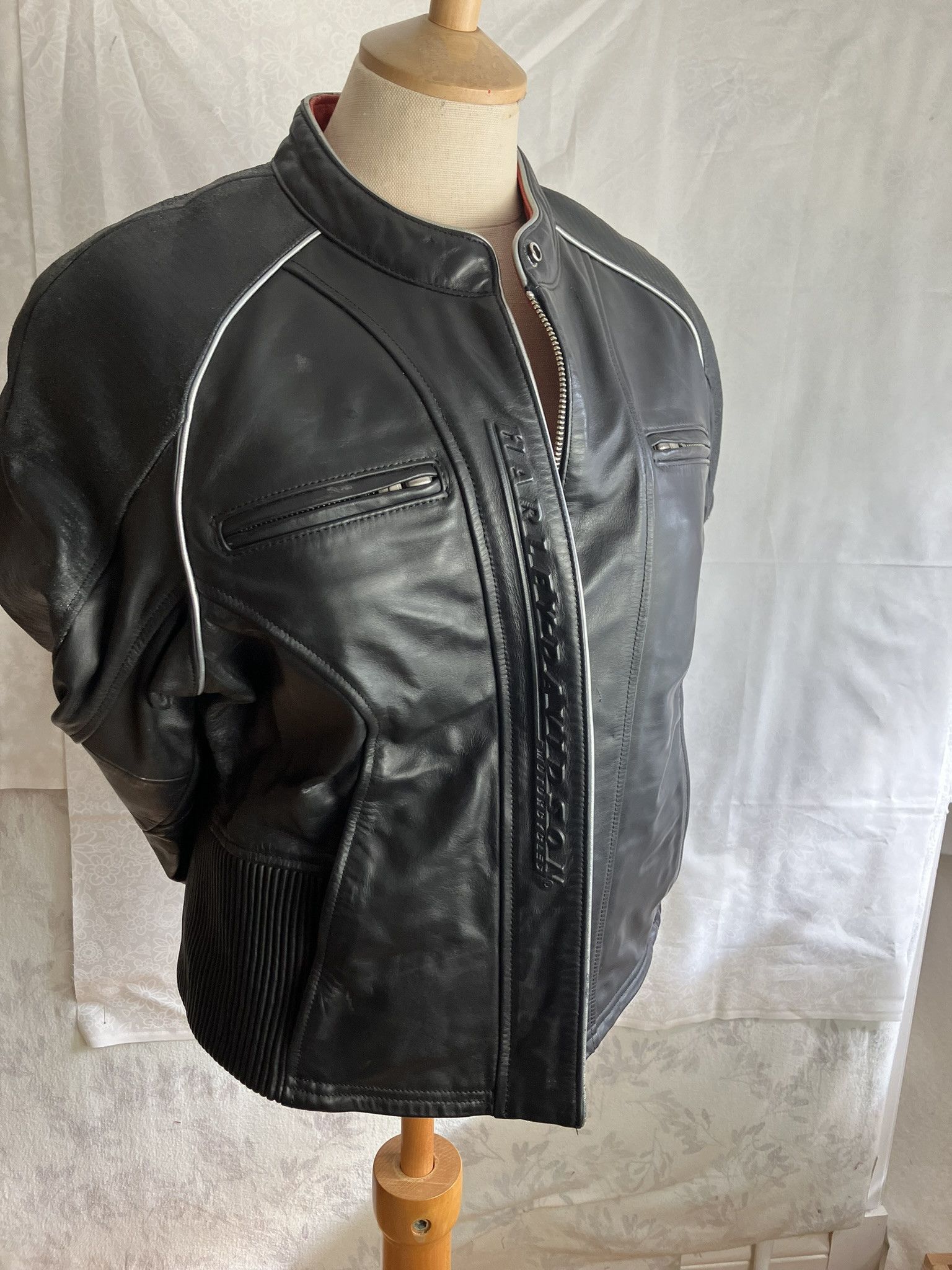 Harley Davidson VINTAGE HARLEY DAVIDSON LeatherJacket 98029-18VW Size S / US 4 / IT 40 - 2 Thumbnail