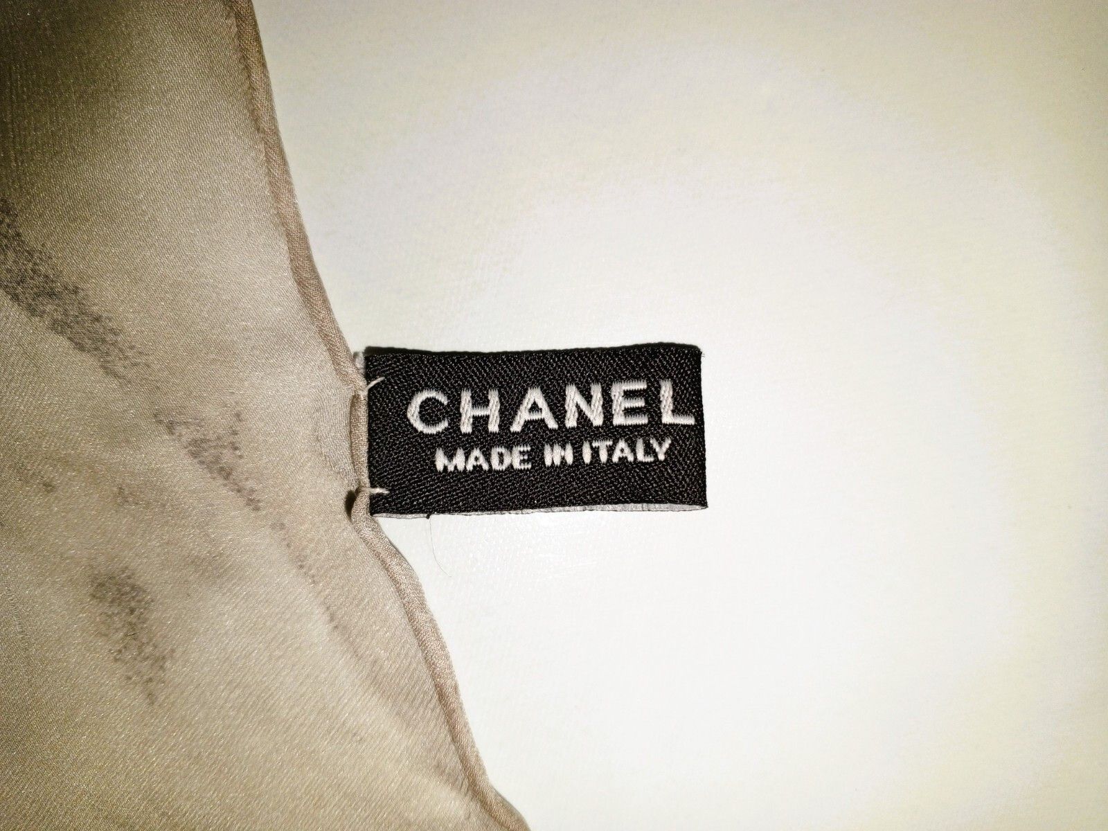 Chanel CHANEL Paris France CC Logo Woman Lady Silk Shawl Scarf Size ONE SIZE - 7 Thumbnail