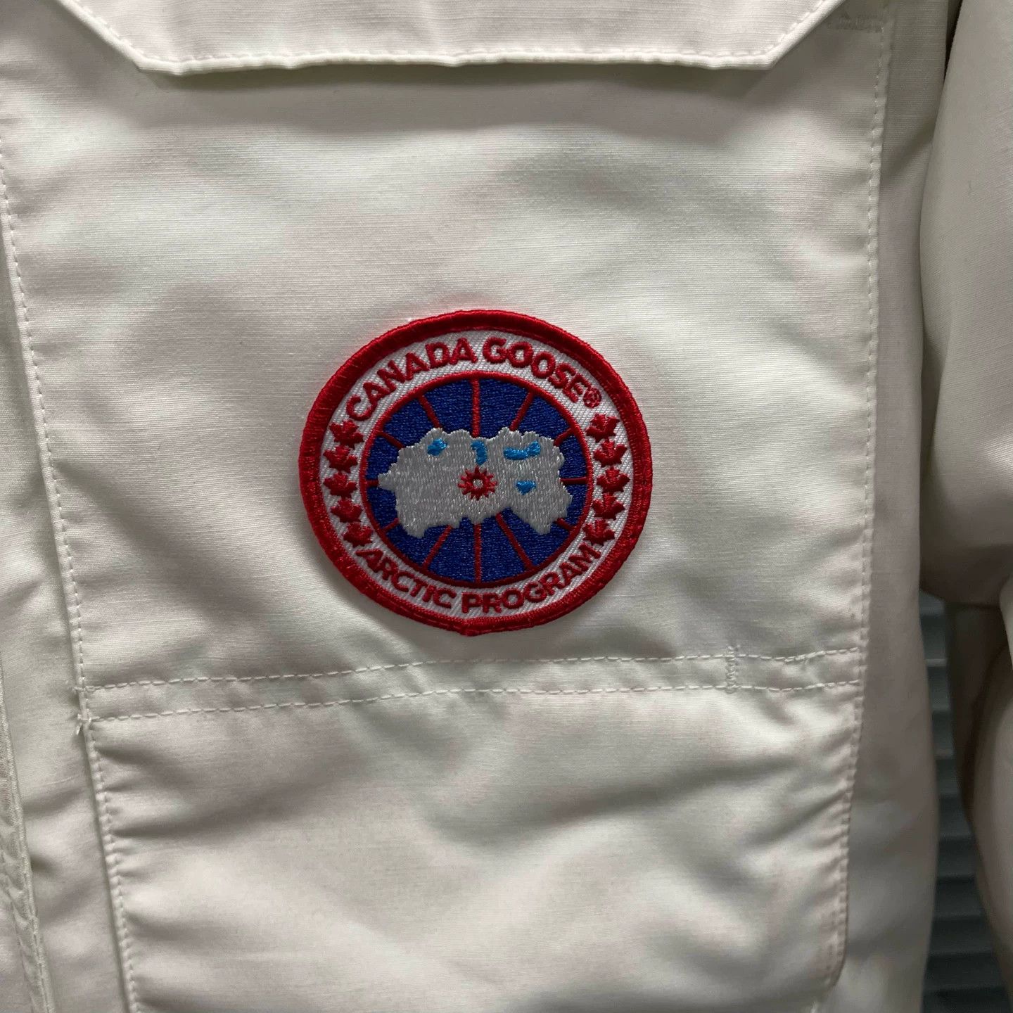 Canada Goose Canada Goose Expedition White Logo Puffer M 99 Size M / US 6-8 / IT 42-44 - 3 Thumbnail