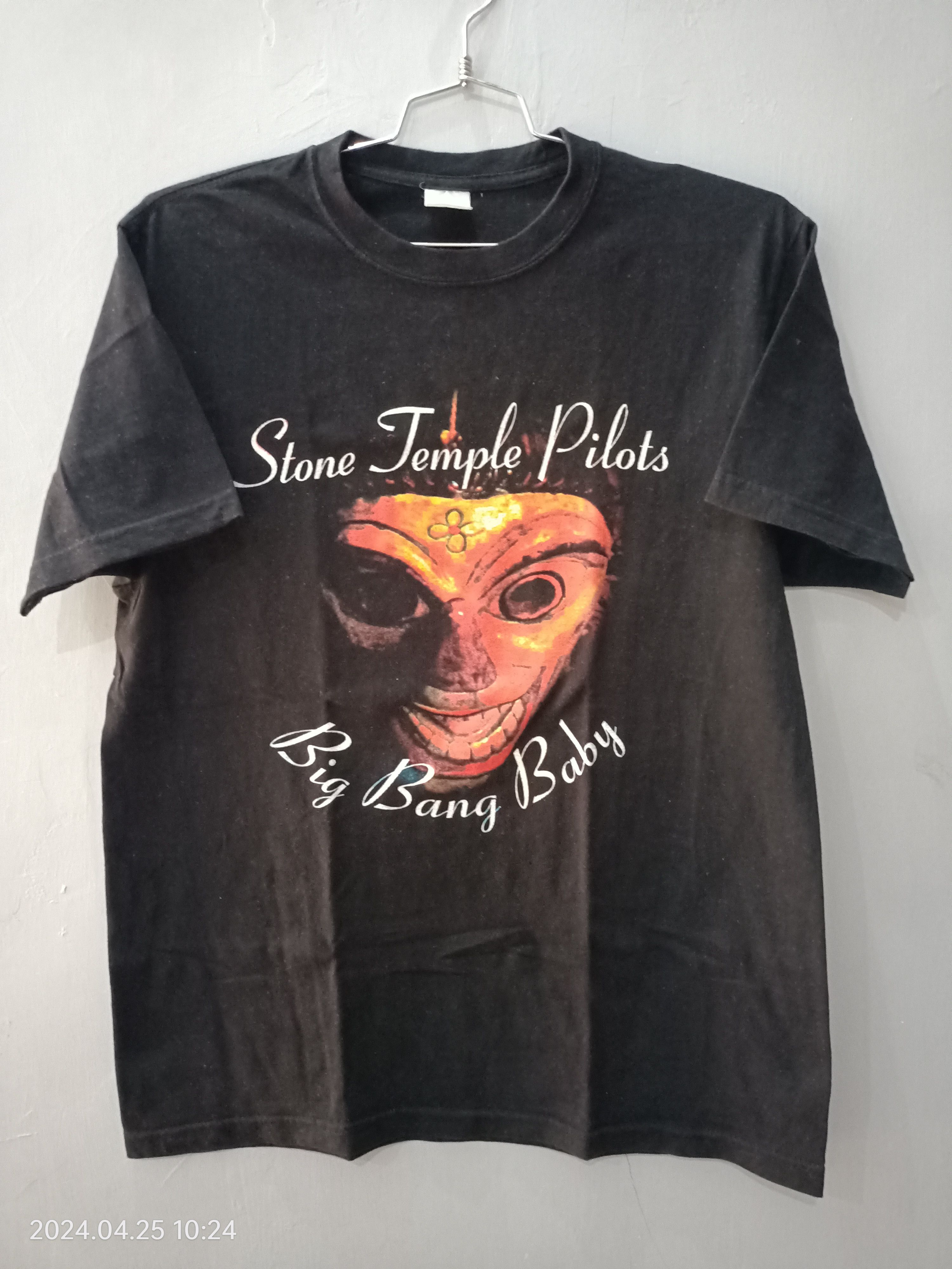 image of Band Tees x Vintage Y2K Stone Temple Pilots Deftones Live Tee in Black, Men's (Size Medium)