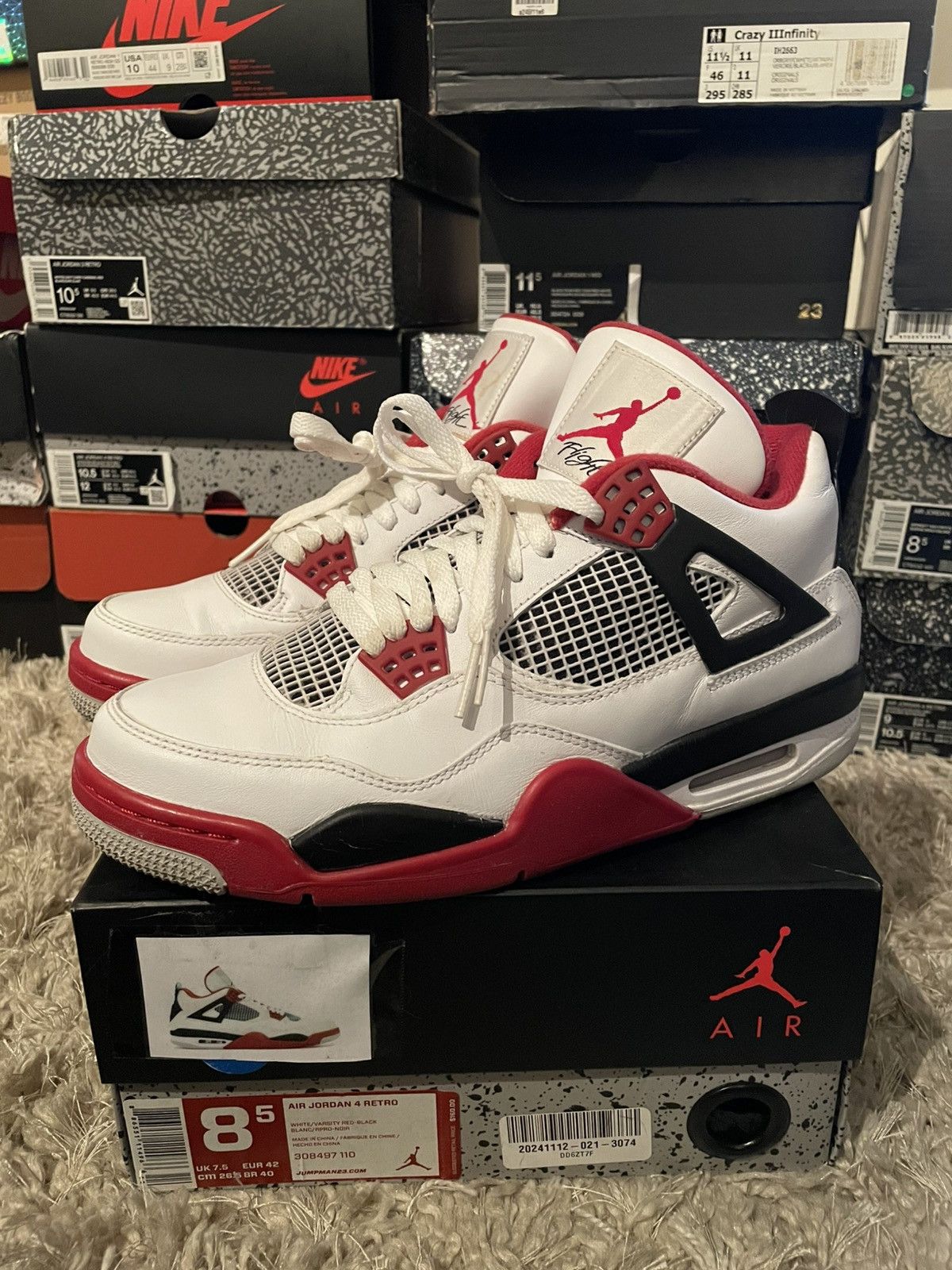Jordan Brand Jordan 4 Fire Red Size US 8.5 / EU 41-42 - 2 Thumbnail