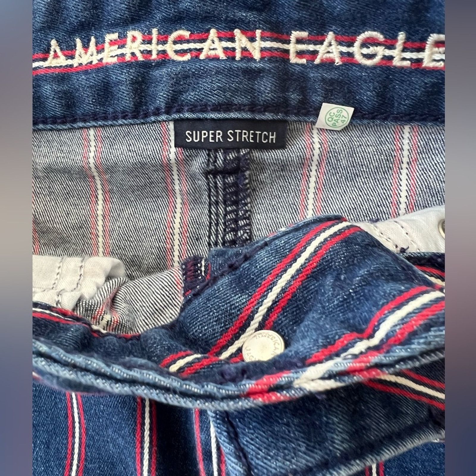 American Eagle Outfitters American Eagle Pinstripe Hi-Rise Mini Skirt Size 2 LIKE NEW Size 26" / US 2 / IT 38 - 4 Thumbnail