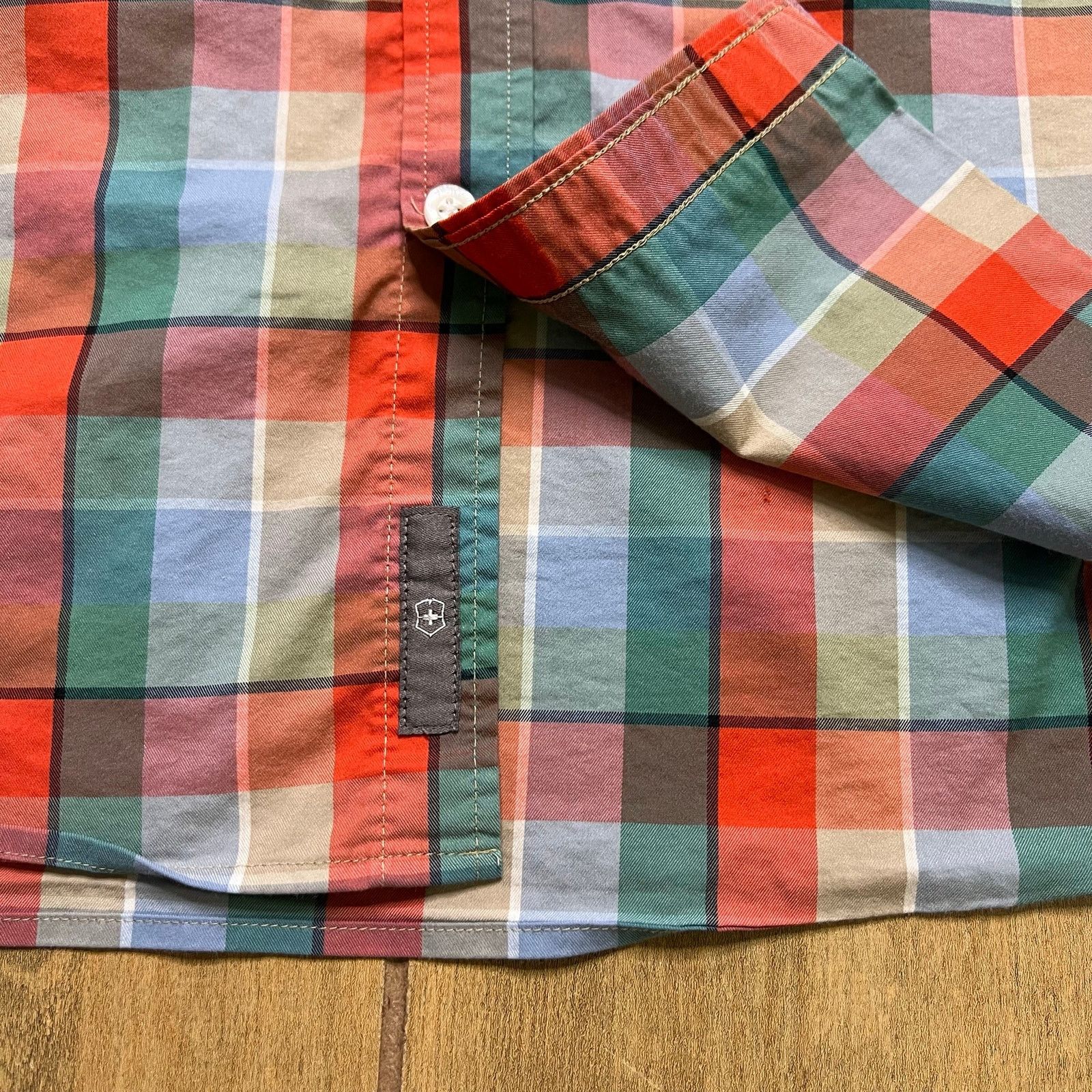 Victorinox Victorinox Plaid Button Up Shirt Mens M Slim Fit Red Blue Size US M / EU 48-50 / 2 - 7 Thumbnail