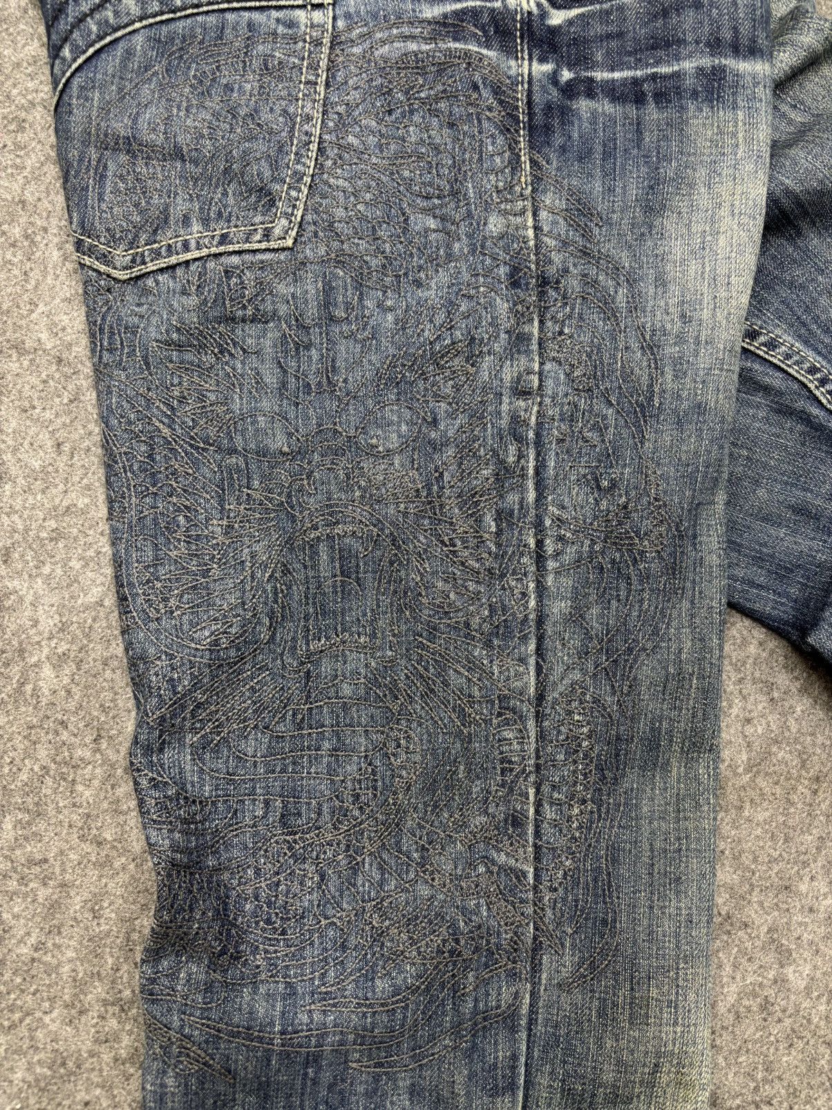Japanese Brand 💥Dragon Embroidery💥Tribal Insane Blue Wash Denim F652 Size US 34 / EU 50 - 21 Thumbnail