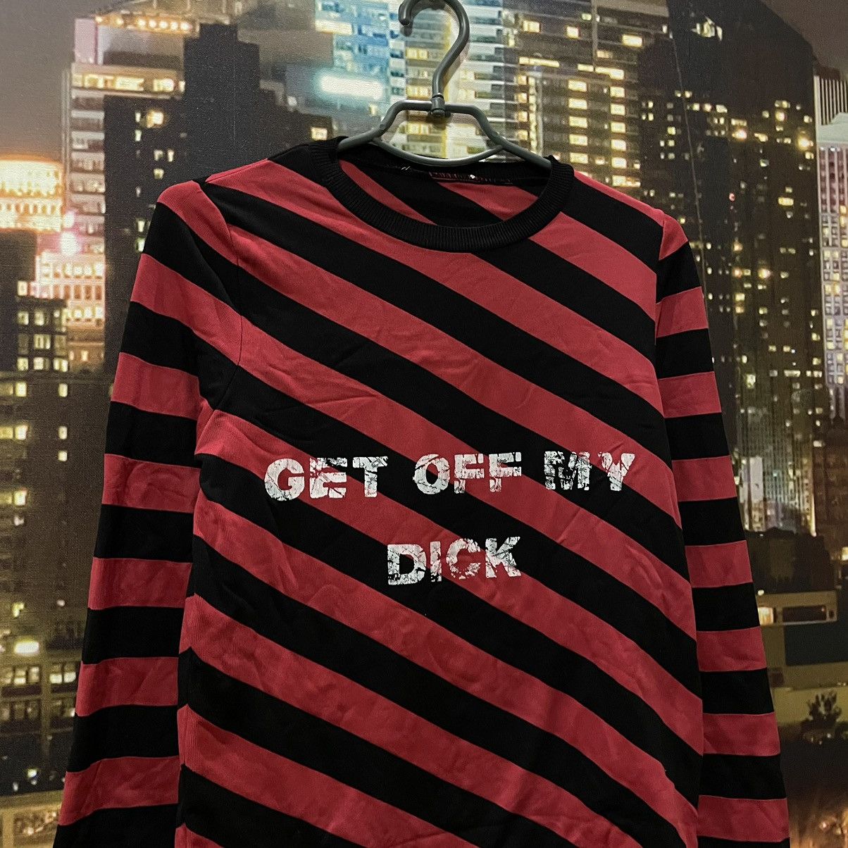 Vintage Y2K Graphic Tee Striped Red Black Humor Streetwear Punk S Size US S / EU 44-46 / 1 - 2 Thumbnail