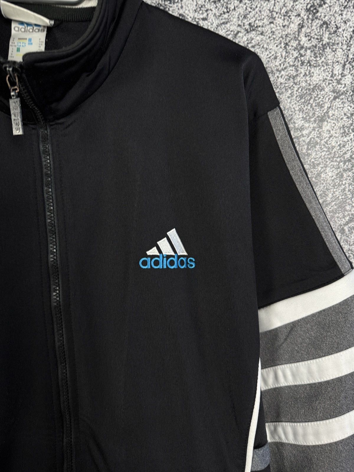 Adidas Adidas Vintage Track Jacket Detachable Sleeves 90s Size M Size US M / EU 48-50 / 2 - 6 Thumbnail