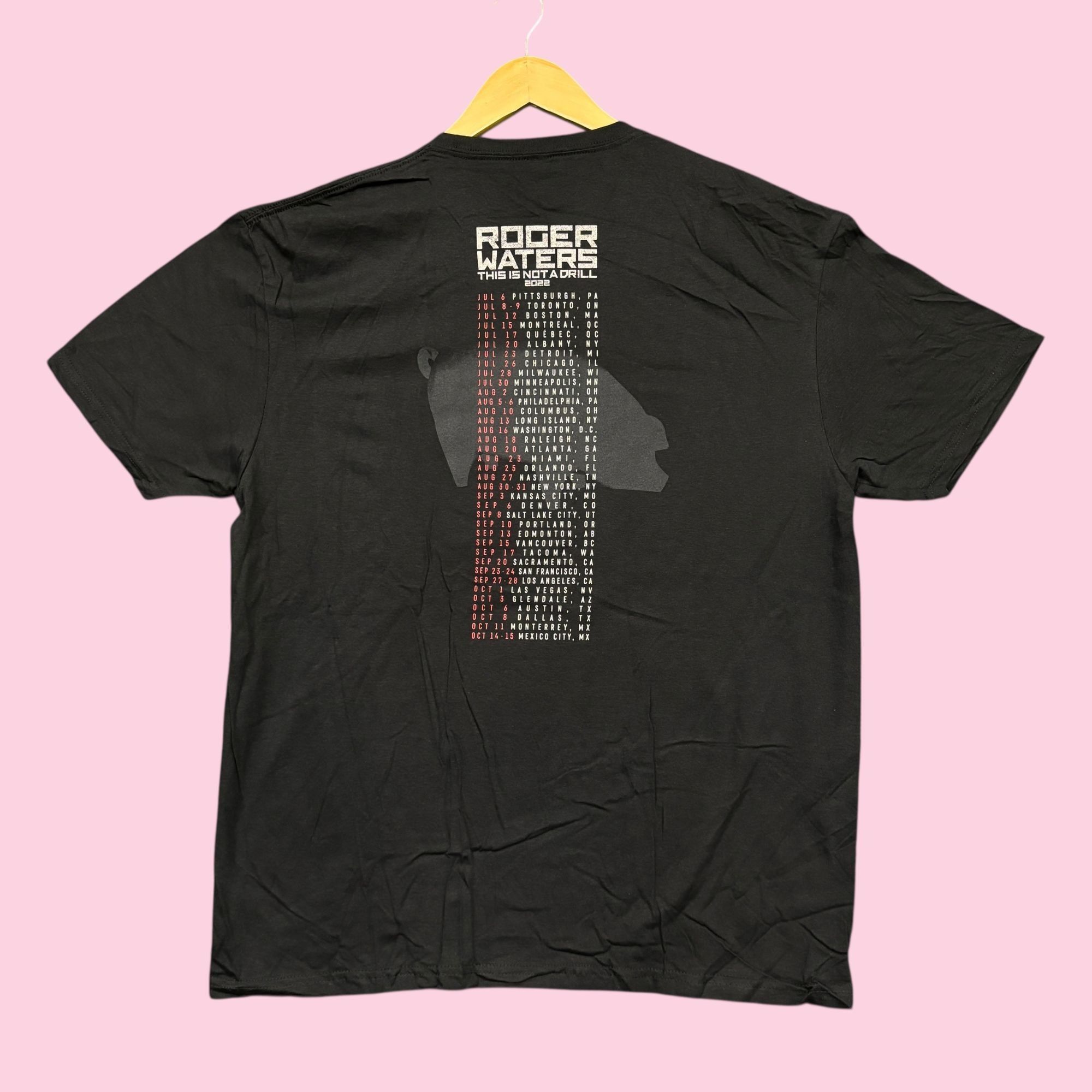 Band Tees Roger Waters This is Not a Drill Rock Tour Tee XL Size US XL / EU 56 / 4 - 3 Thumbnail