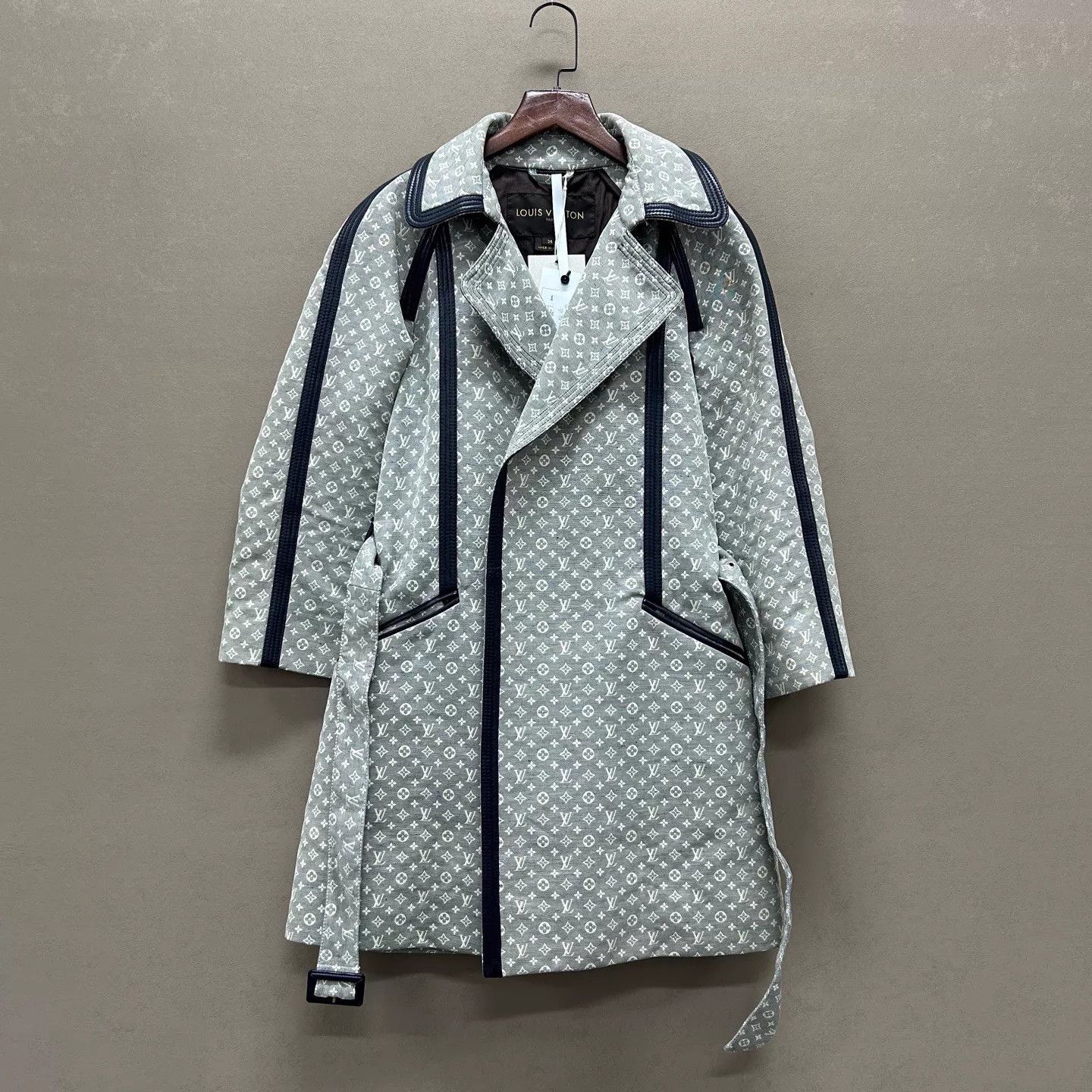 Louis Vuitton LV full logo denim trench coat women's 98 new 36 Size XS / US 0-2 / IT 36-38 - 1 Thumbnail