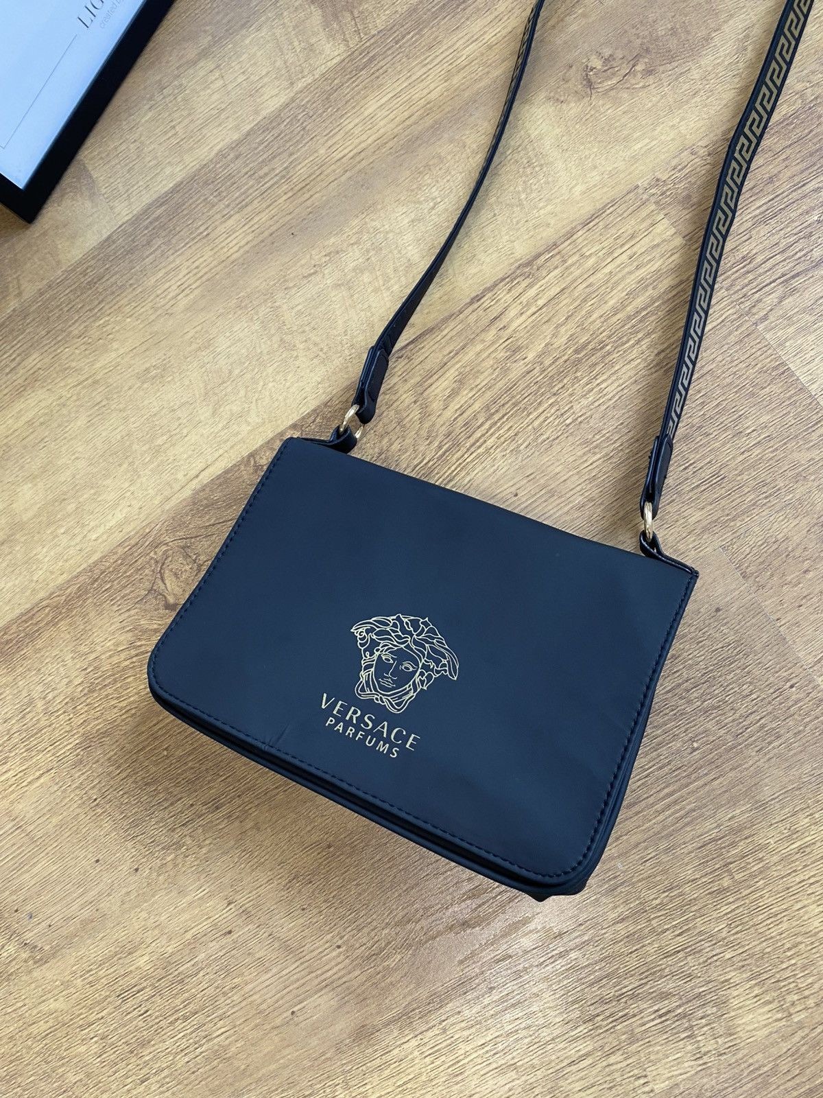 Versace Versace Parfums Bag Size ONE SIZE - 1 Thumbnail