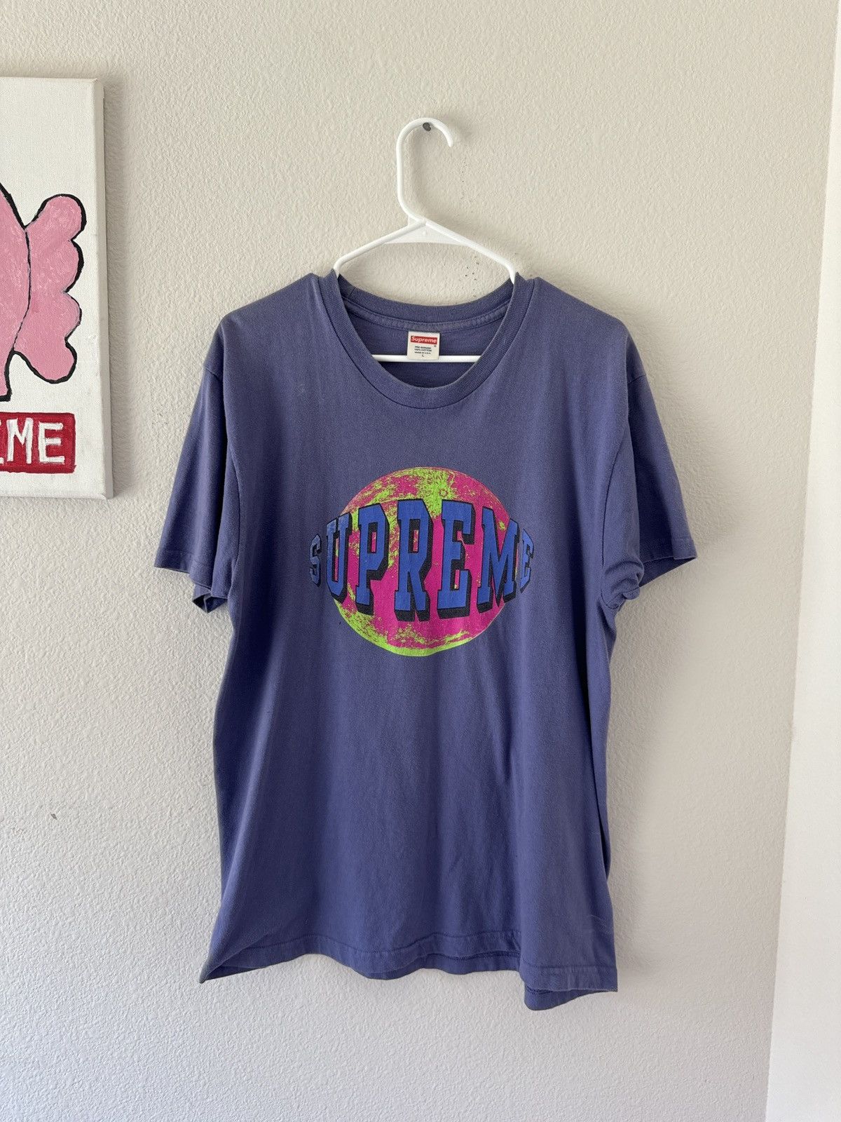Supreme Supreme world t Size US L / EU 52-54 / 3 - 1 Thumbnail