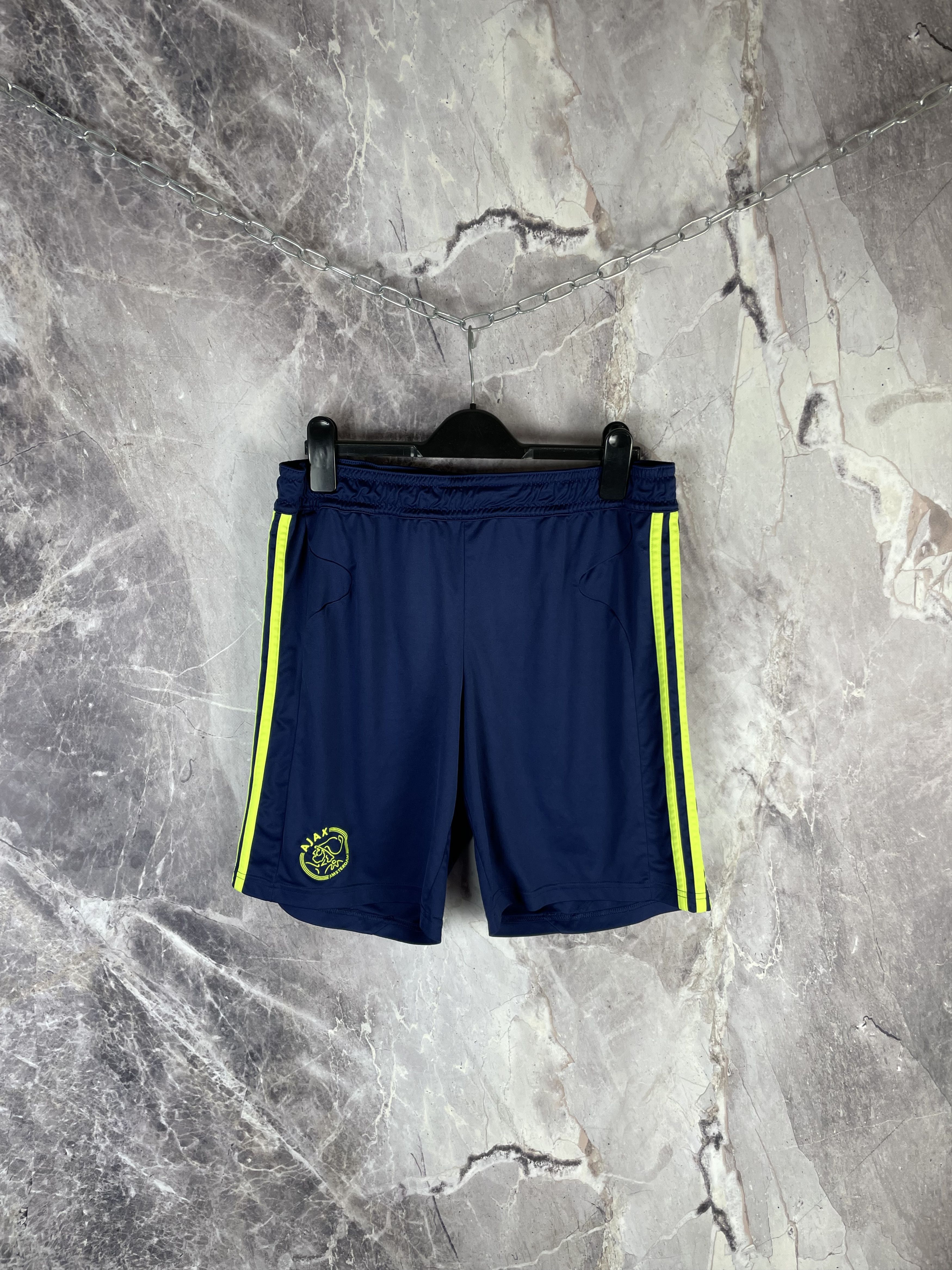 Adidas Adidas Ajax Vintage Shorts Size US 32 / EU 48 - 1 Thumbnail