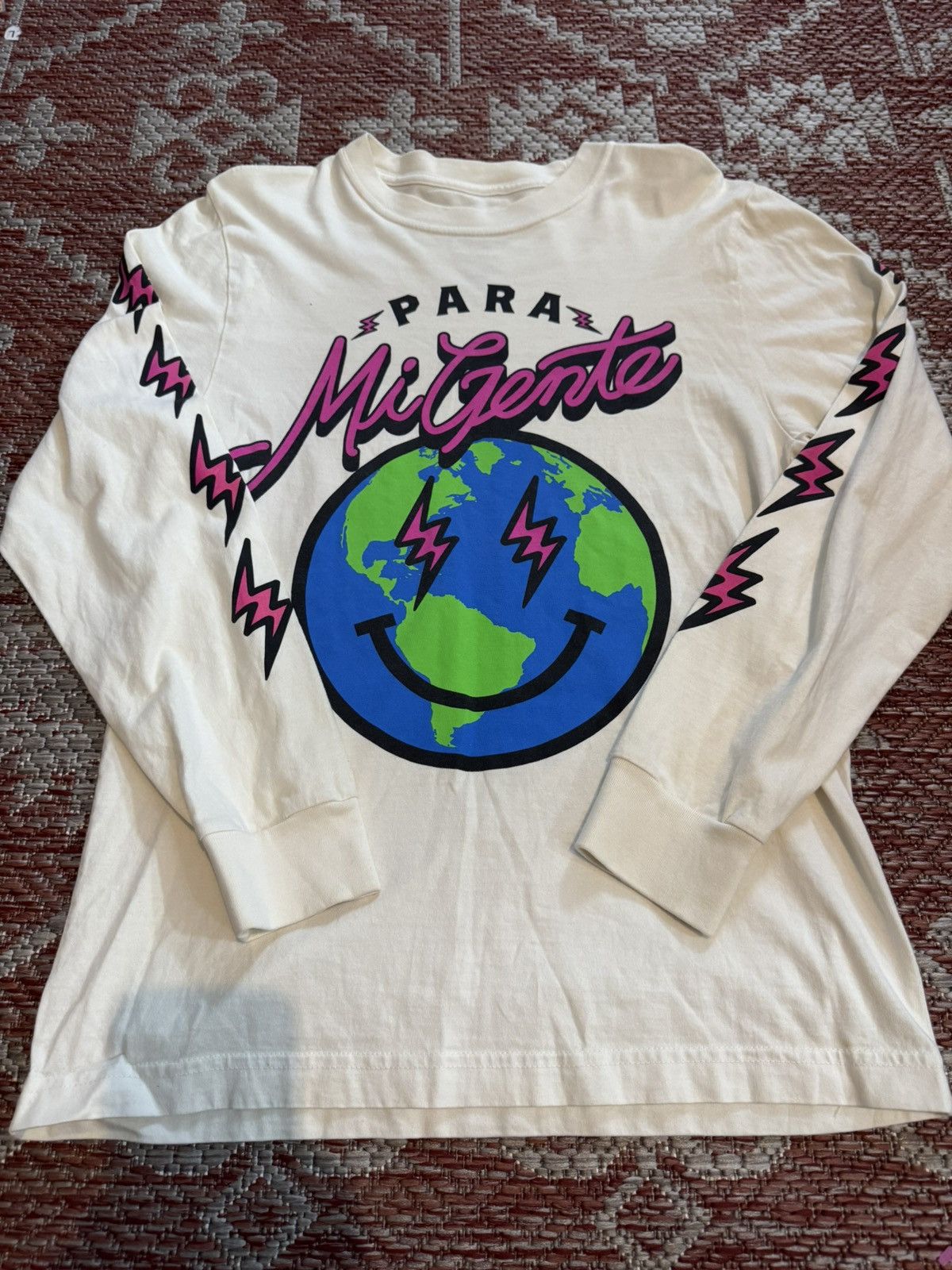 J Balvin J Balvin Me Gente Long Sleeve Shirt Murakami Size M Mens Size US S / EU 44-46 / 1 - 1 Thumbnail
