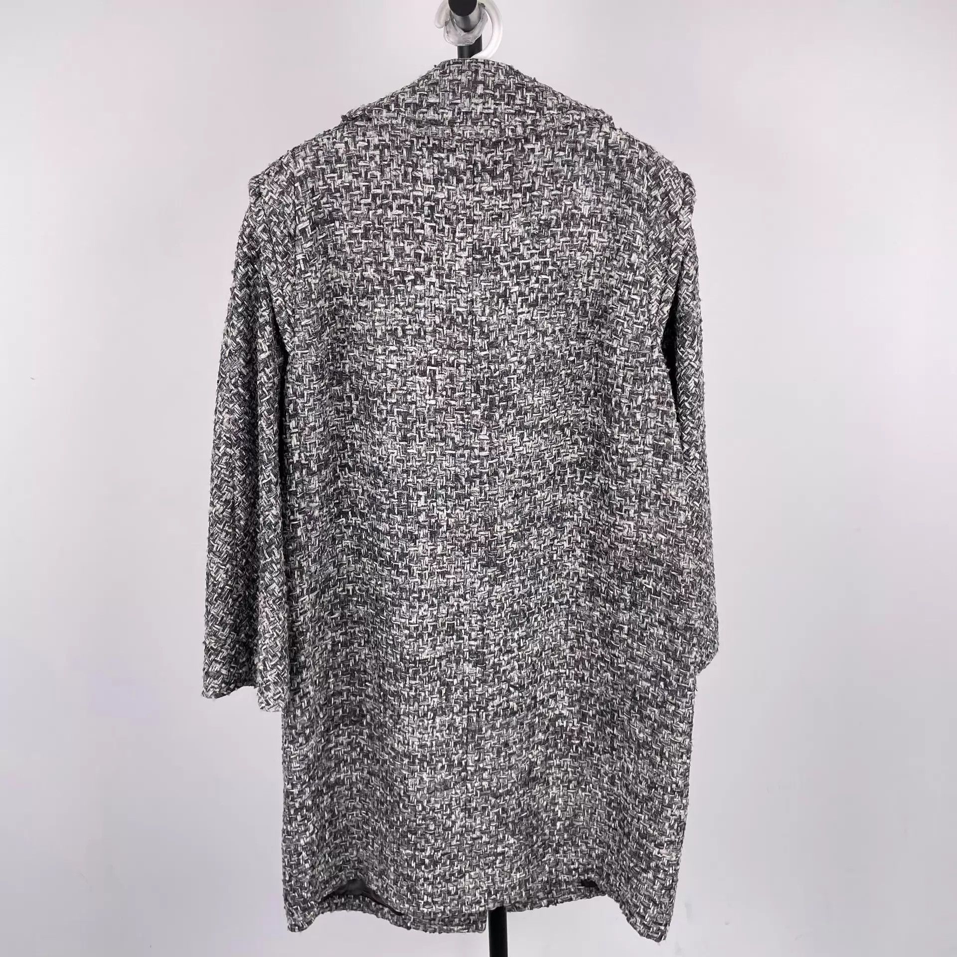 Chanel Chanel Tweed Jacket Size 42 Size M / US 6-8 / IT 42-44 - 2 Thumbnail