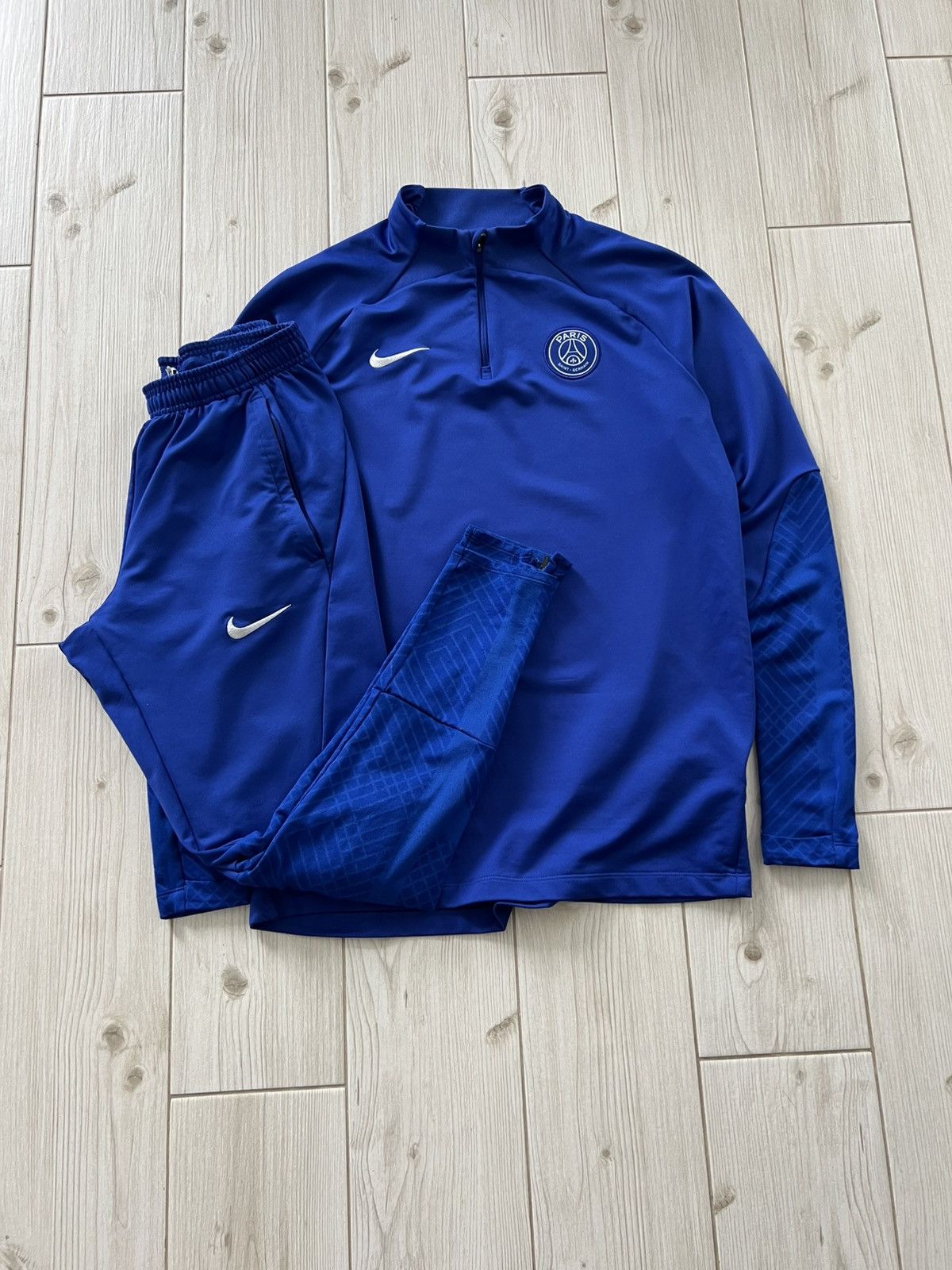 Nike Vintage Nike PSG Tracksuit Set Jacket Pants Football Soccer Size US S / EU 44-46 / 1 - 5 Thumbnail