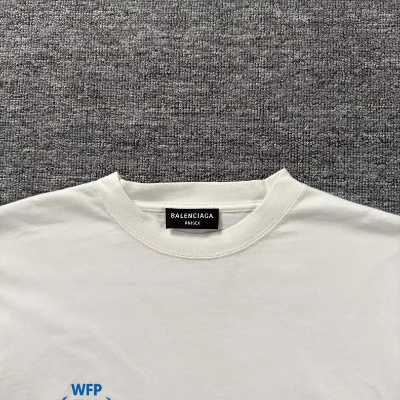 Balenciaga Balenciaga WFP collaboration white long-sleeve Size US M / EU 48-50 / 2 - 2 Thumbnail