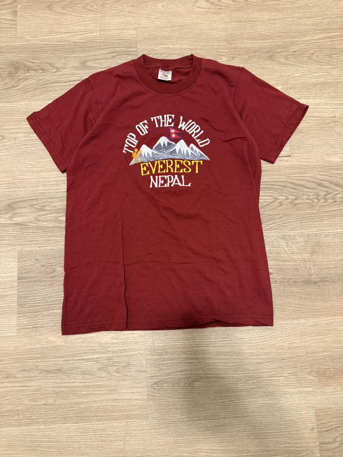 Other Wine red embroidered Mt. Everest shirt Size US XS / EU 42 / 0 - 1 Thumbnail