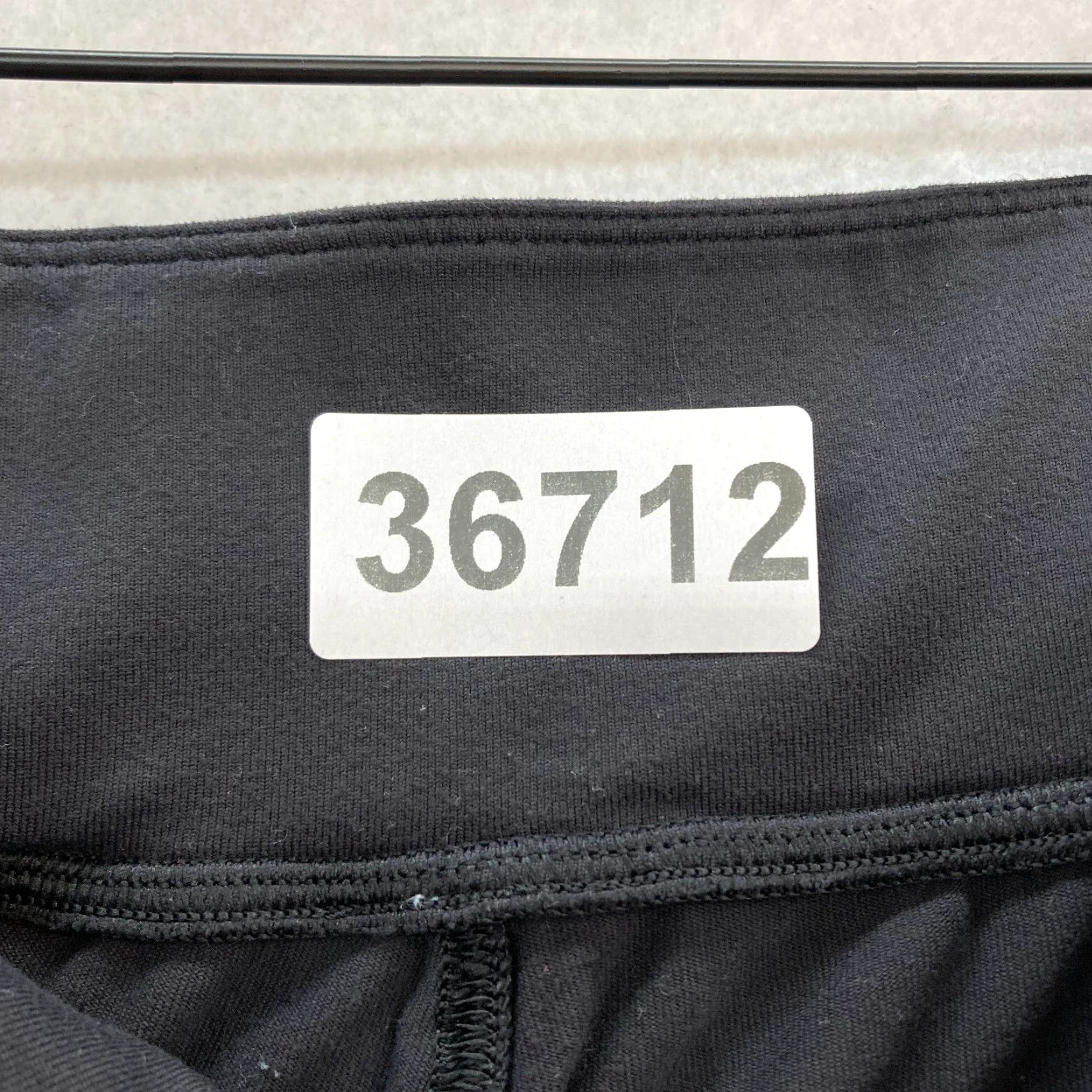 Lululemon Lululemon Jogger Pants Women's 6 Black Stretch Drawstring Slim Taper Gym Yoga Size 28" / US 6 / IT 42 - 4 Thumbnail