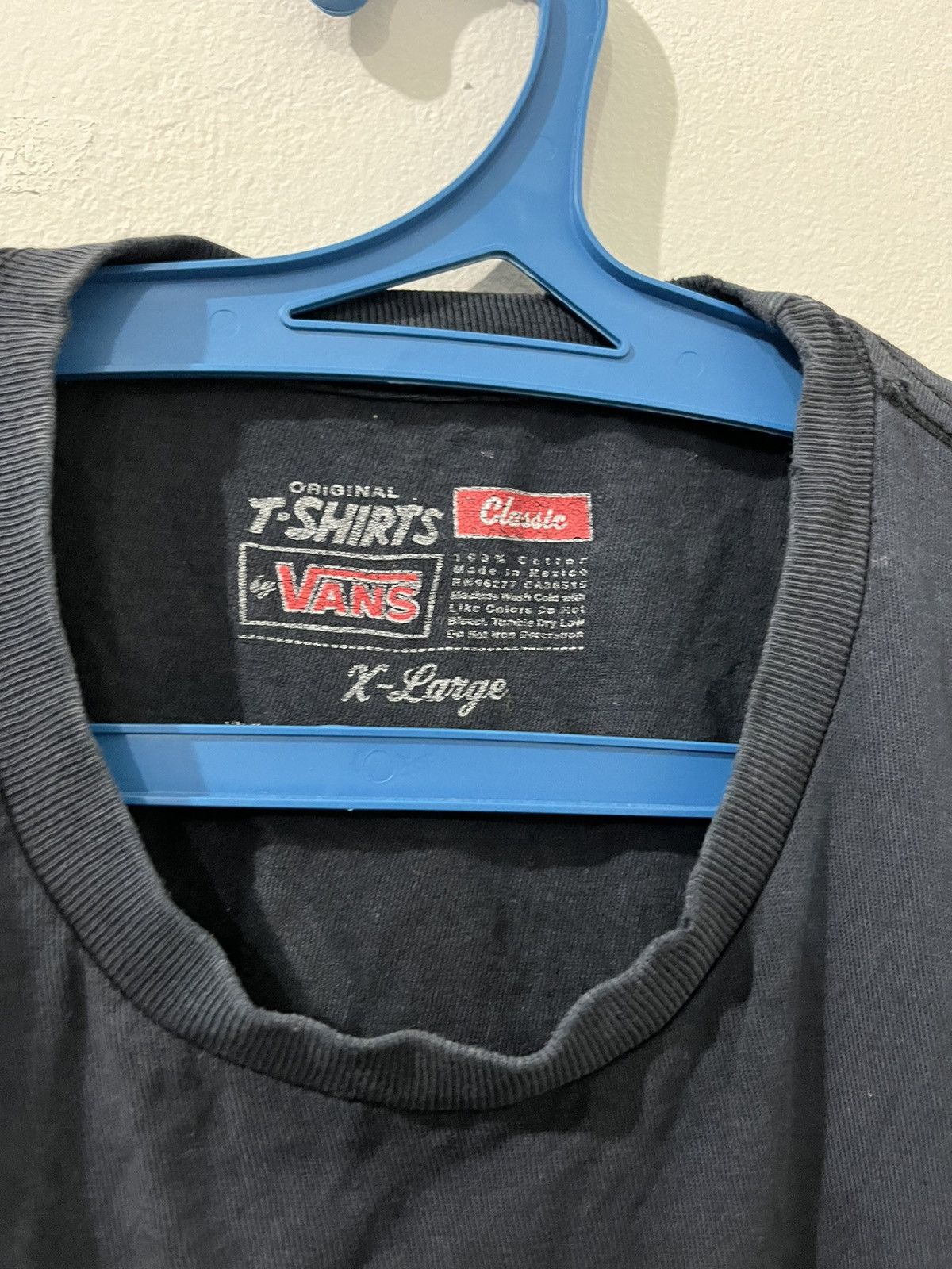 Vans Vintage Y2K Distressed Cropped Sleeves Cold Ones Vans Tee Size US XL / EU 56 / 4 - 8 Thumbnail