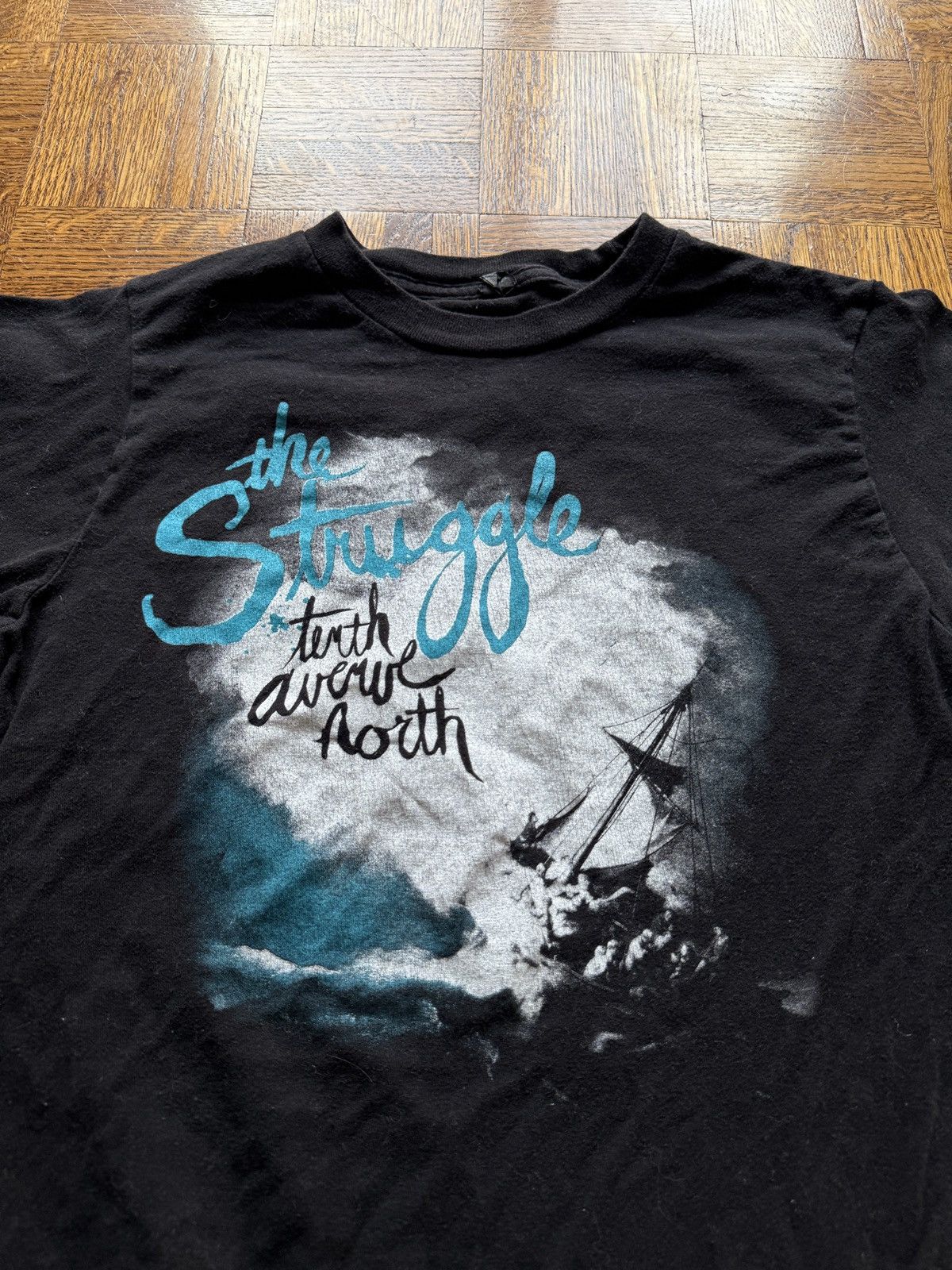 Vintage Vintage Y2K The Struggle Tenth Avenue North Graphic Band Tee Size US S / EU 44-46 / 1 - 2 Thumbnail