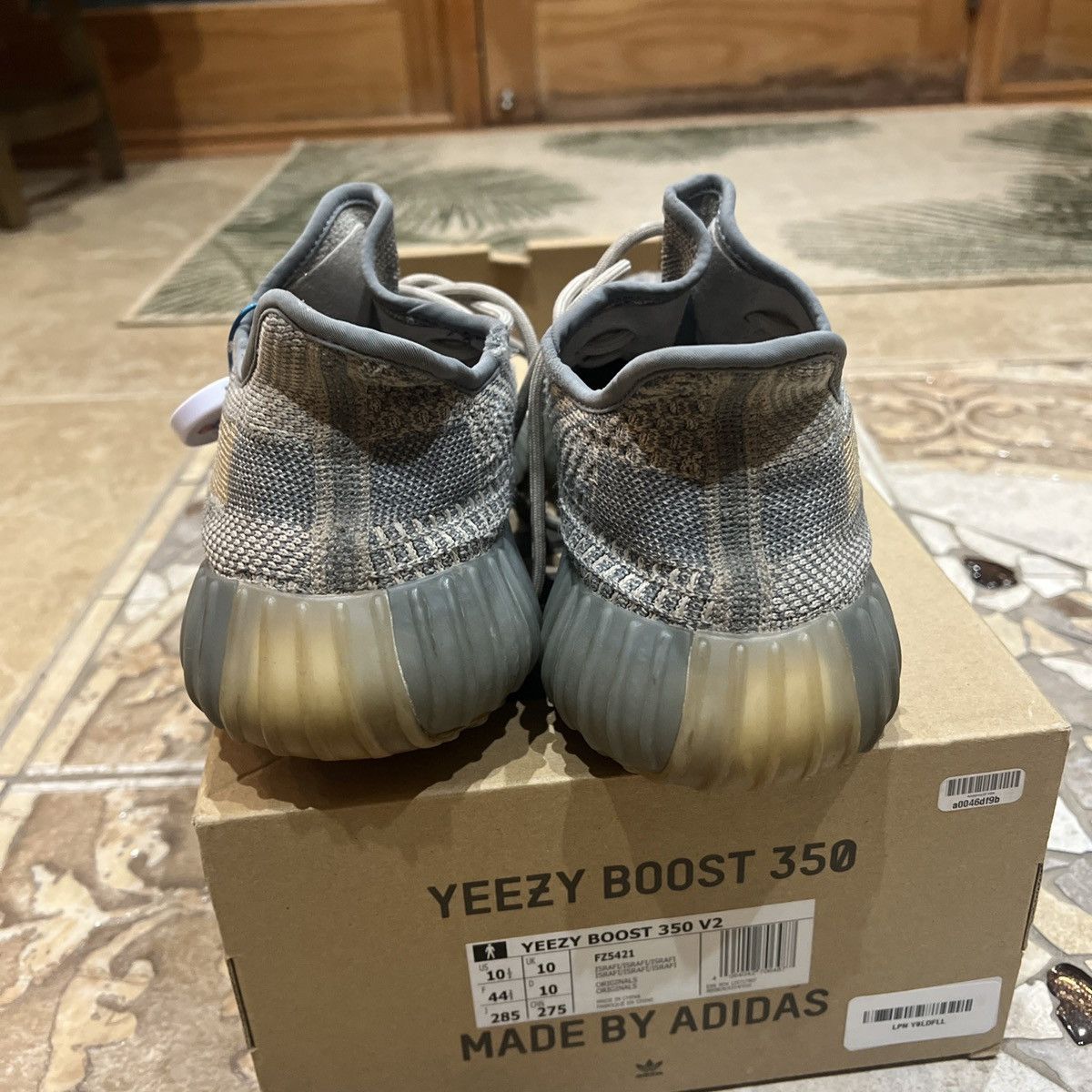 Yeezy Yeezy Boost 350 v2 Israfil Size 10.5 Size US 10.5 / EU 43-44 - 5 Thumbnail