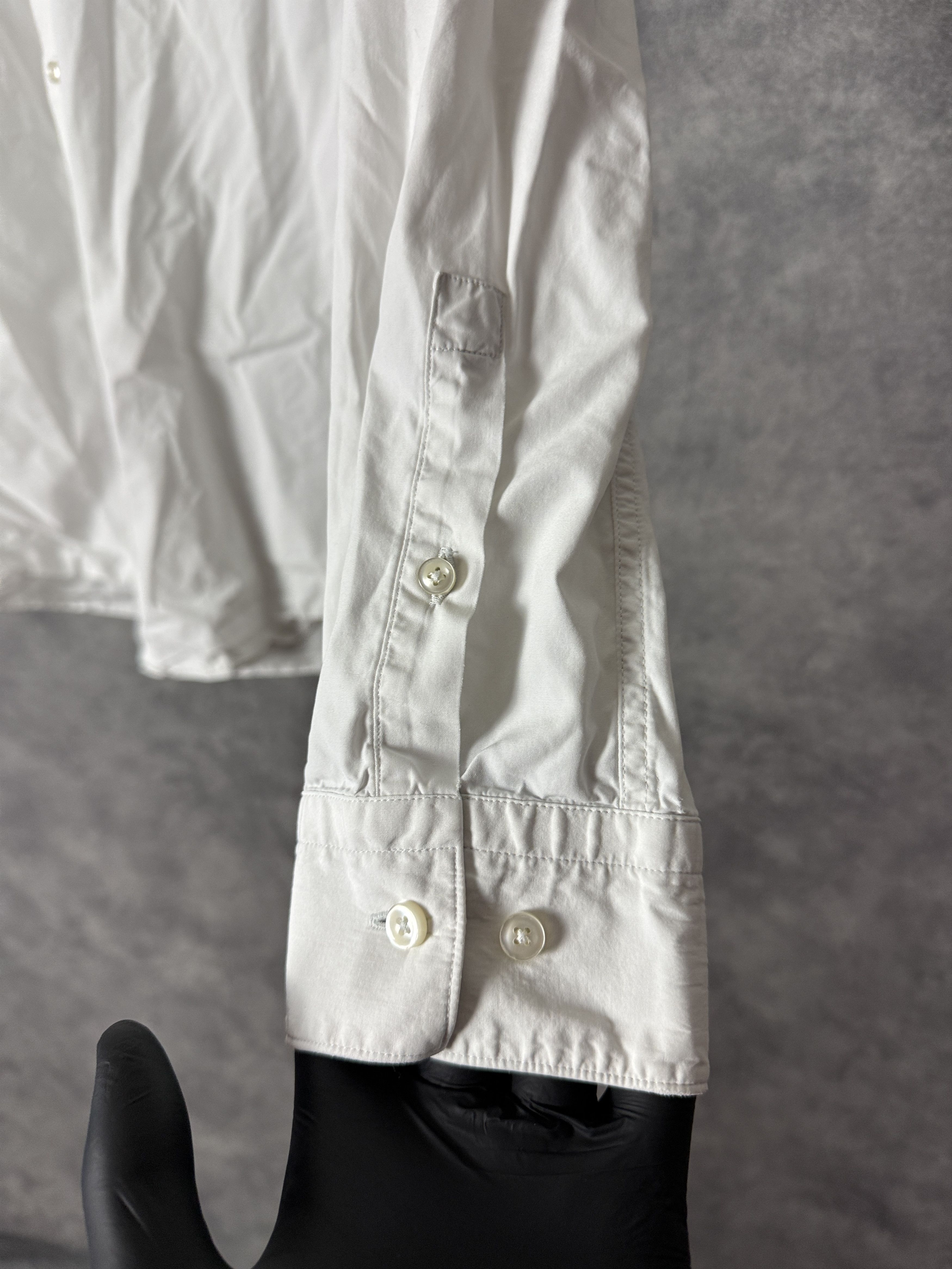 Hugo Boss Classic Hugo Boss white cotton shirt slim fit made in Italy Size US L / EU 52-54 / 3 - 5 Thumbnail
