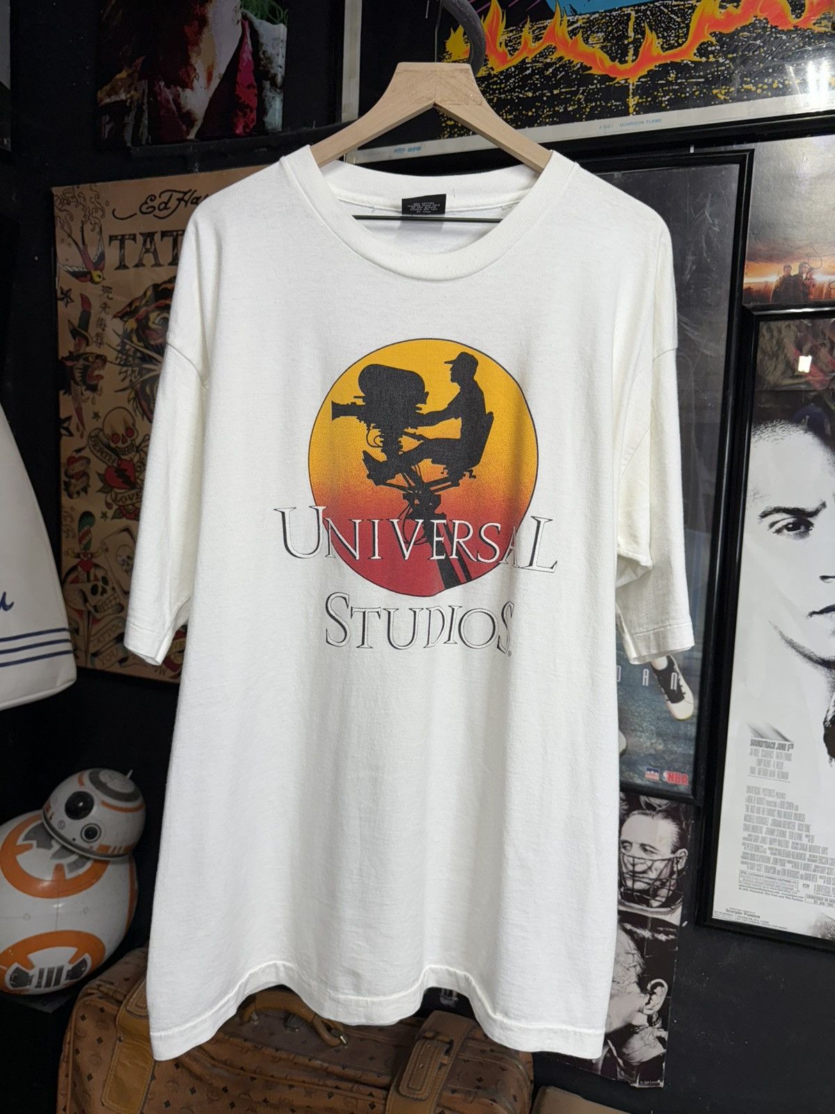 Vintage Vintage 90’s Universal Studios Producers T-Shirt Size 2XL Size US XXL / EU 58 / 5 - 1 Thumbnail