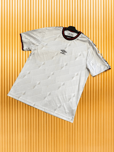 Umbro Vintage Umbro Football Soccer Jersey Small White Size US S / EU 44-46 / 1 - 1 Thumbnail
