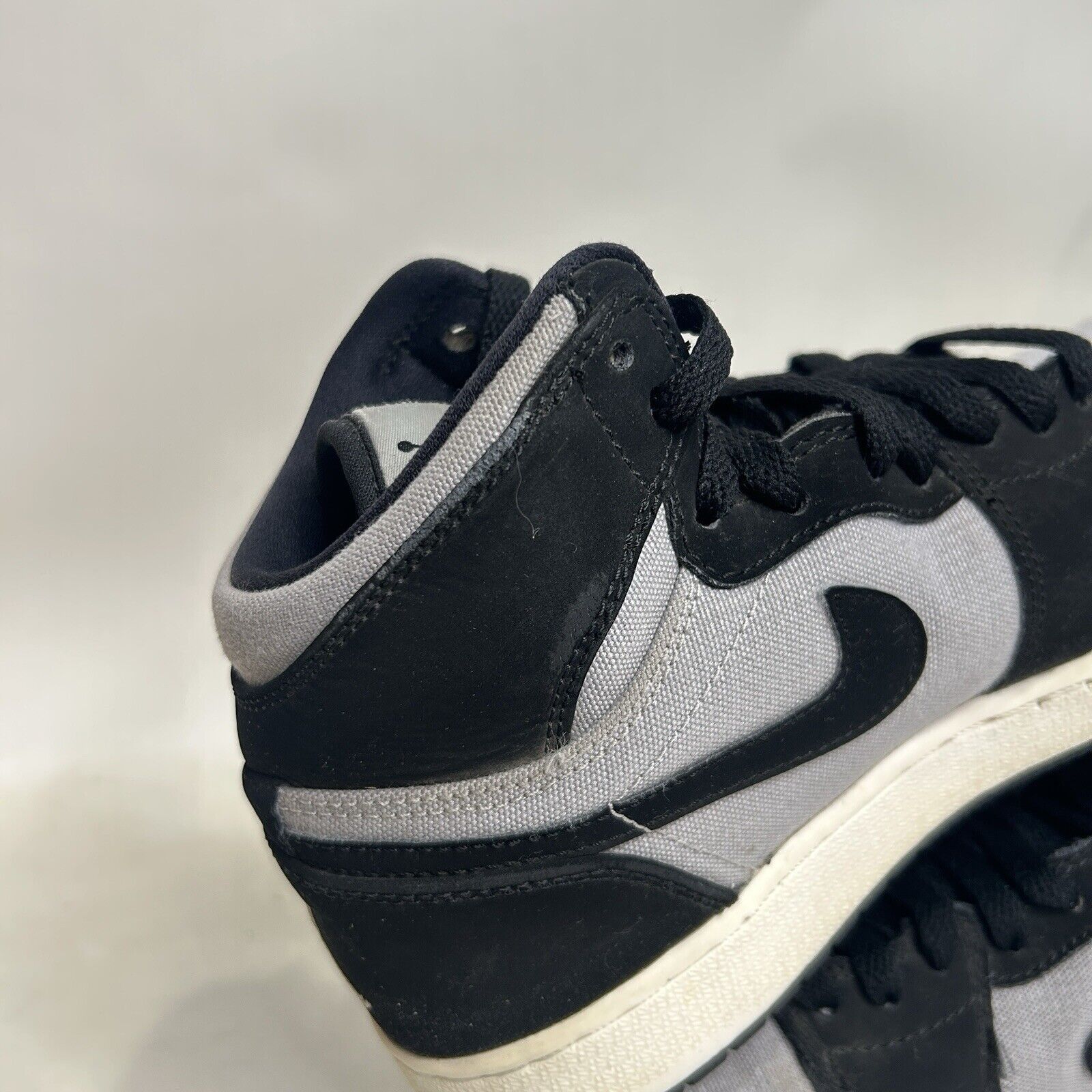 Jordan Brand Nike Shoes Air Jordan 1 Retro High GS “Wolf Grey” 2024 Size US 8.5 / IT 38.5 - 8 Thumbnail