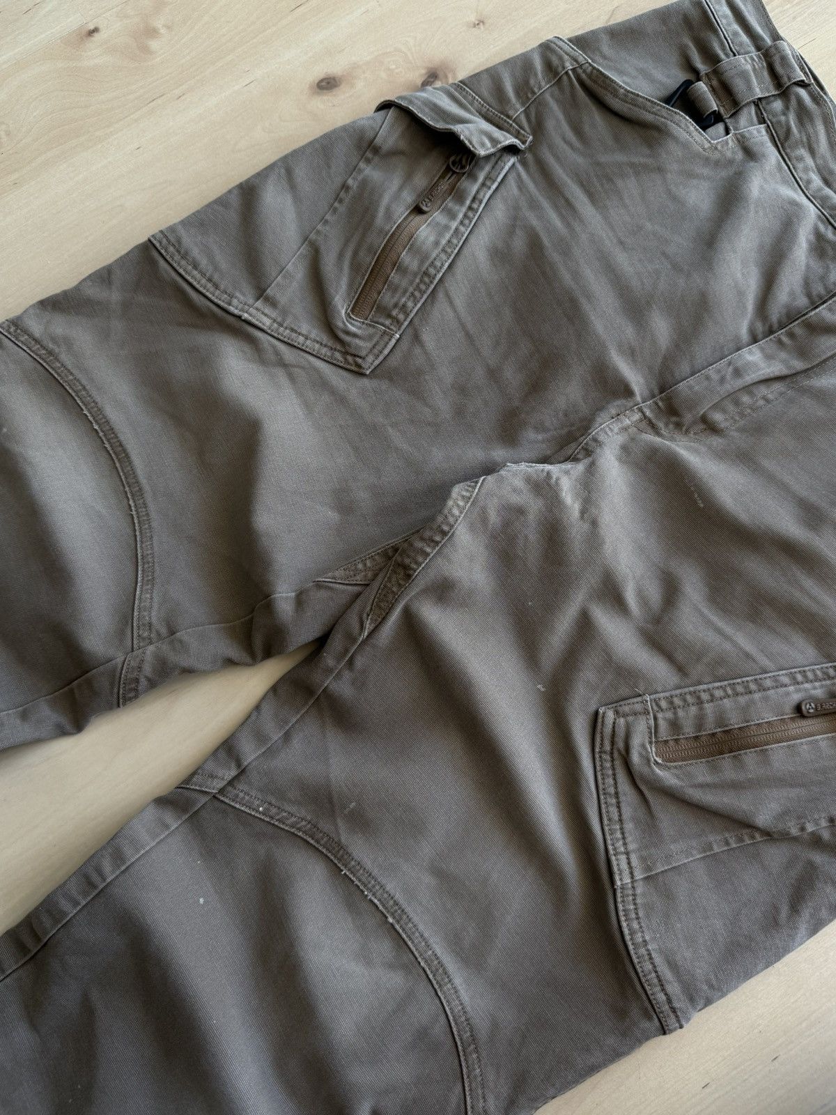 Japanese Brand S. Archon city tactics series camel cargo trousers pants Size US 34 / EU 50 - 9 Thumbnail