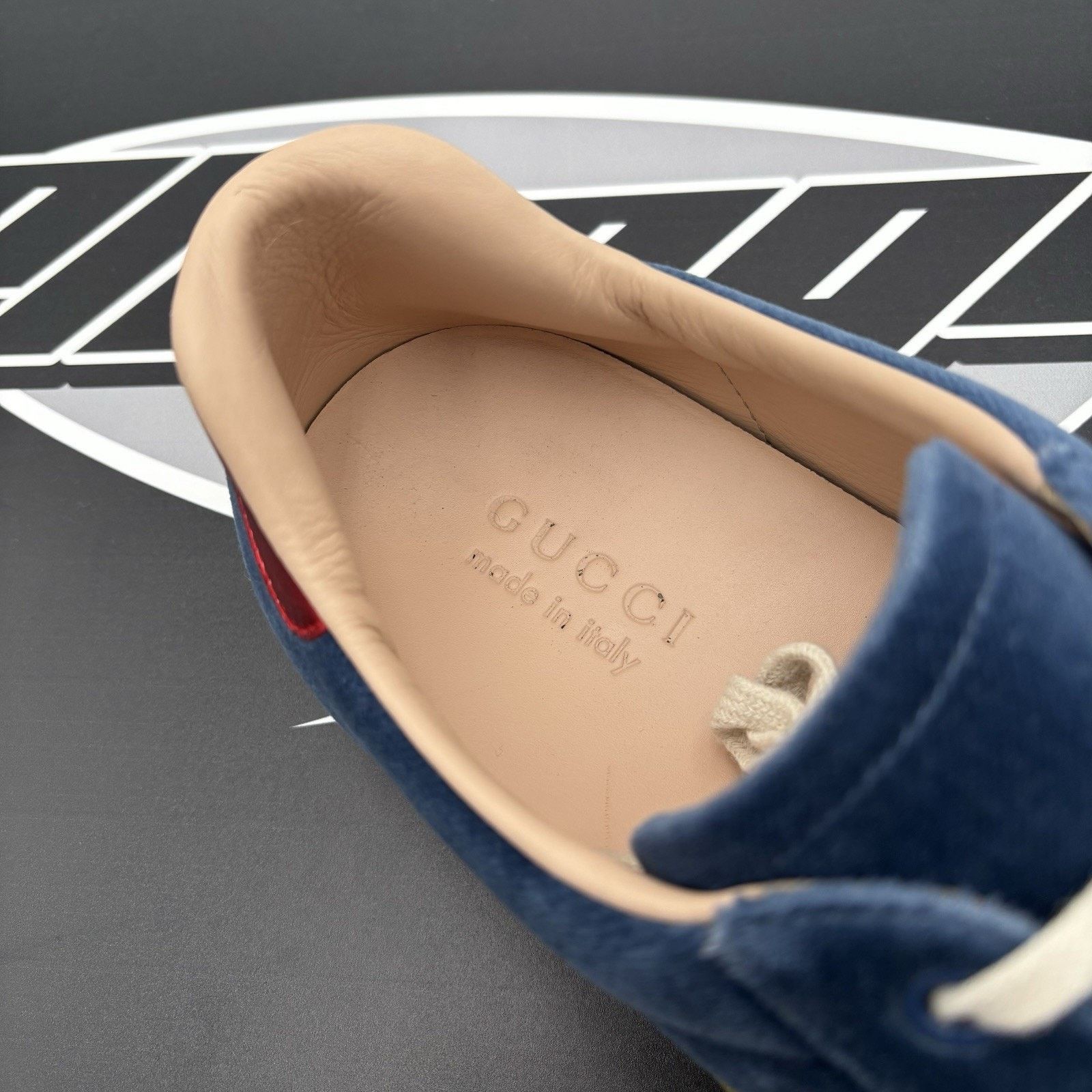 Gucci Gucci Ace ‘ Velvet Blue ‘ | GOOD CONDITION! Size US 9.5 / EU 42-43 - 16 Thumbnail