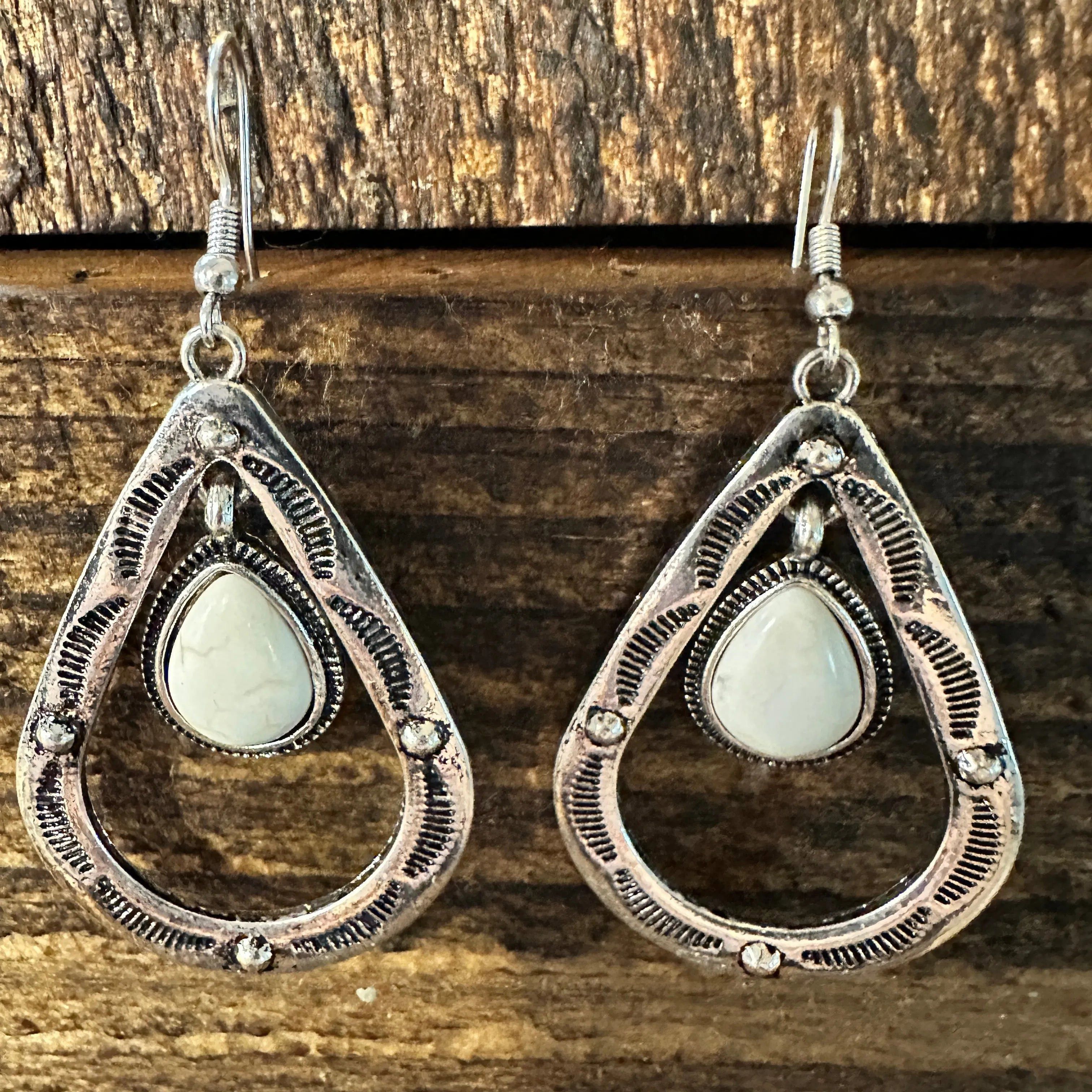 Other Boho Hippie Cowgirl Western Stamped White Stone Teardrop Sil Size ONE SIZE - 2 Thumbnail