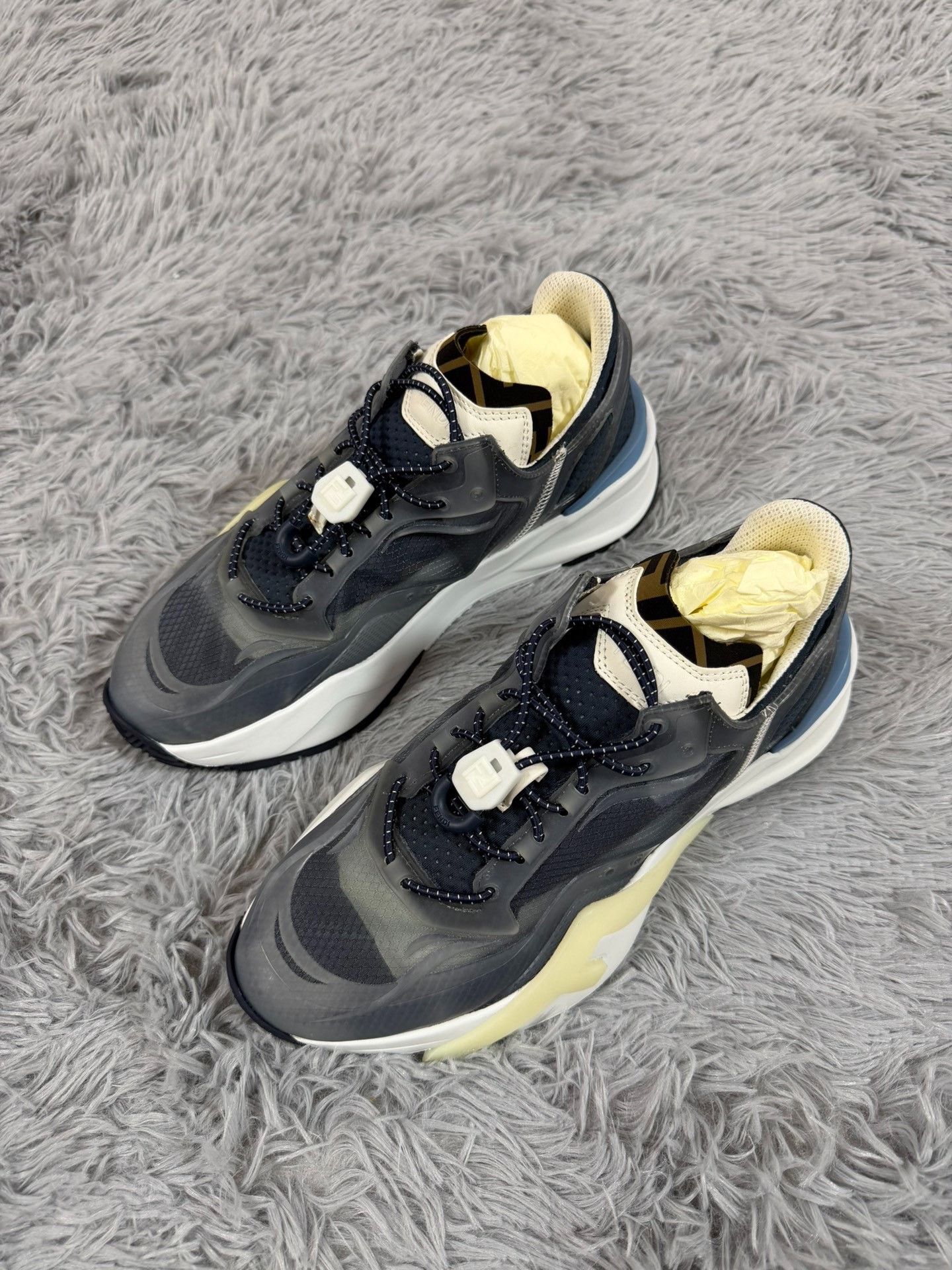 Fendi Fendi Casual Blue Lowtop Sneakers 6 Men Size US 6 / EU 39 - 1 Thumbnail