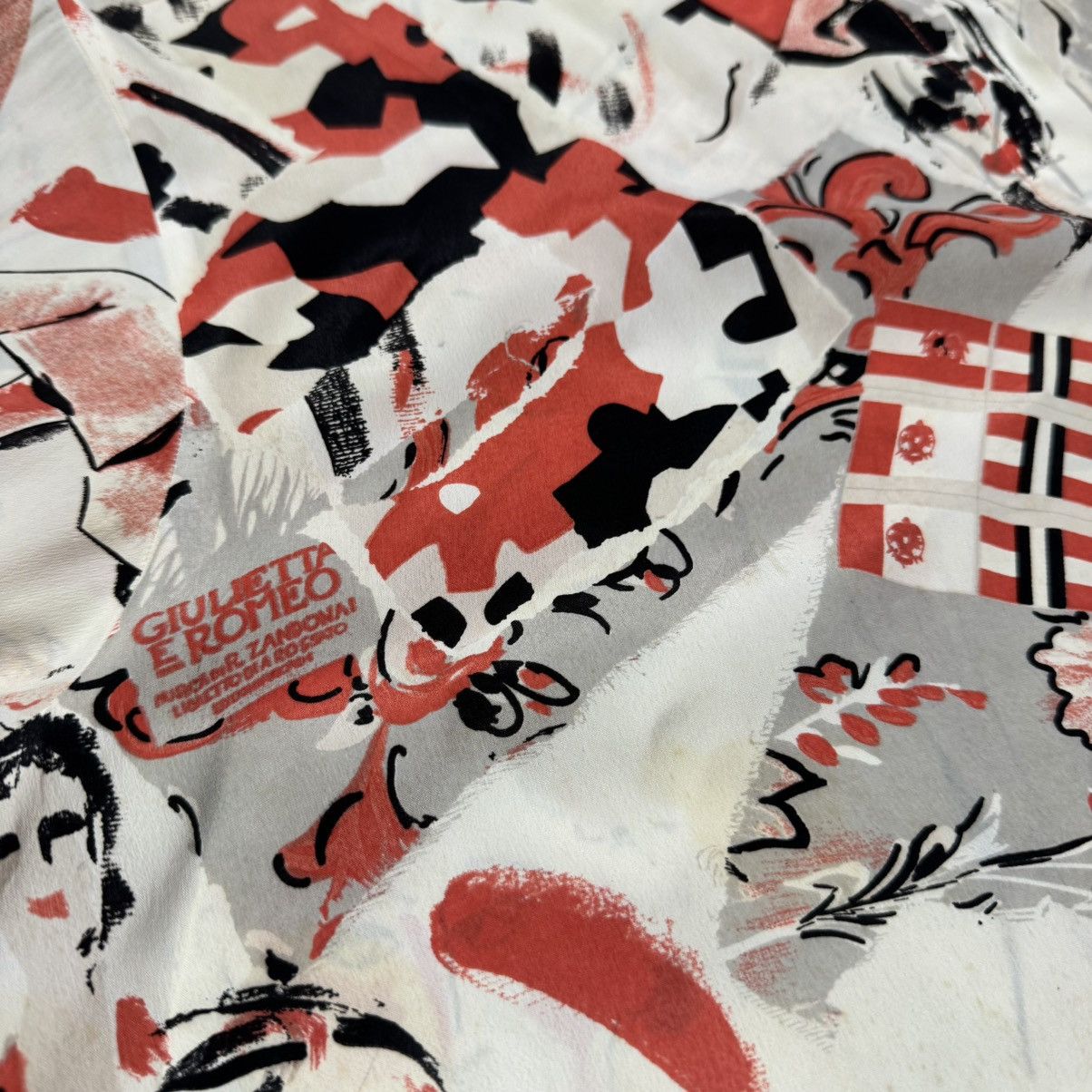 Fendi Vintage Fendi Silk Printed Shirt Giulietta El Romeo Size US L / EU 52-54 / 3 - 7 Thumbnail