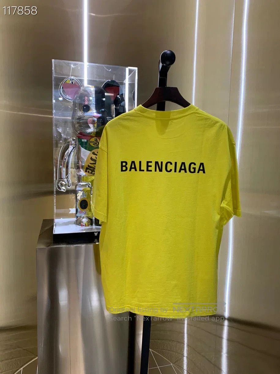 Balenciaga Balenciaga New Logo Yellow T-shirt. Size US M / EU 48-50 / 2 - 2 Thumbnail