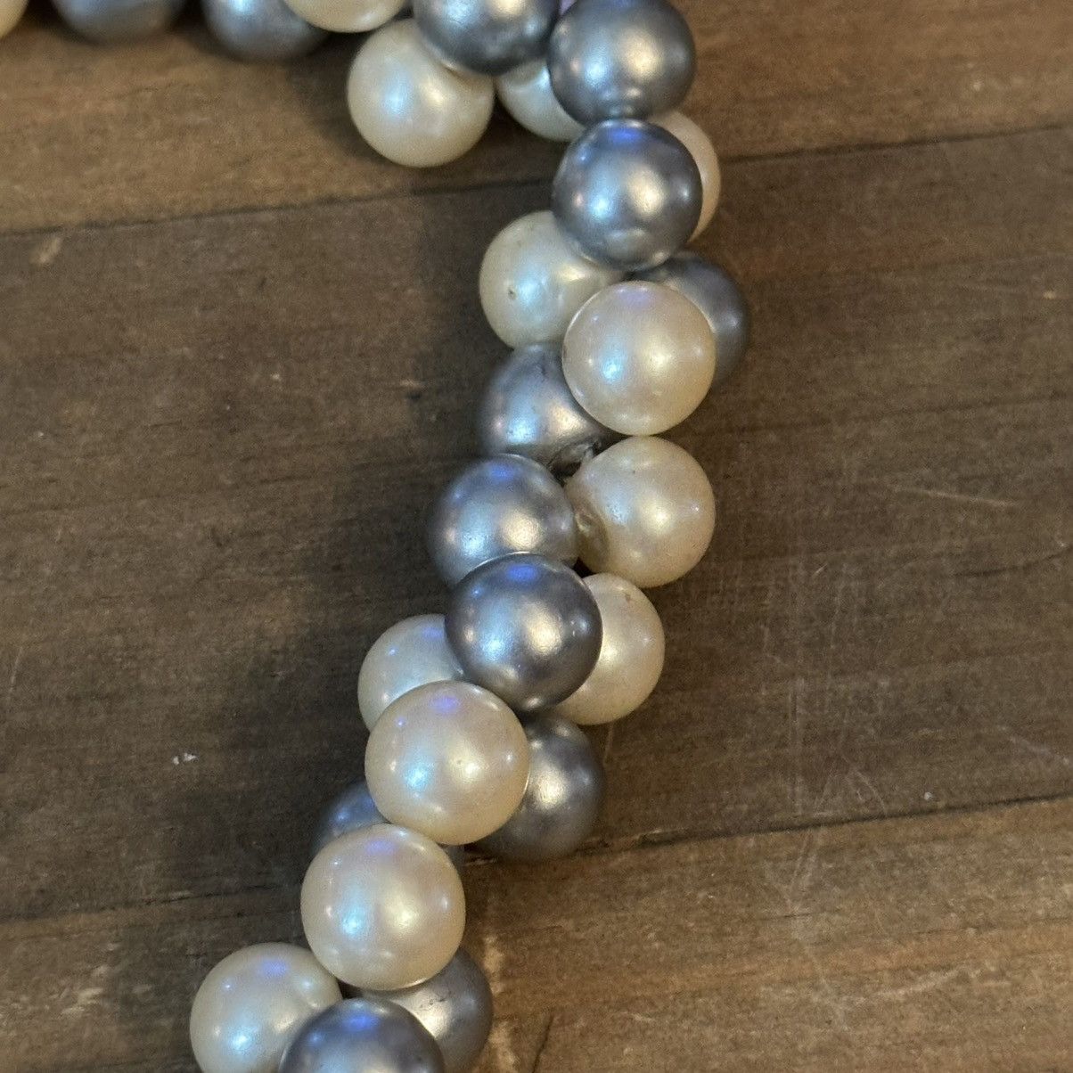 Vintage Vintage silver and off white twisted pearl necklace Size ONE SIZE - 3 Thumbnail