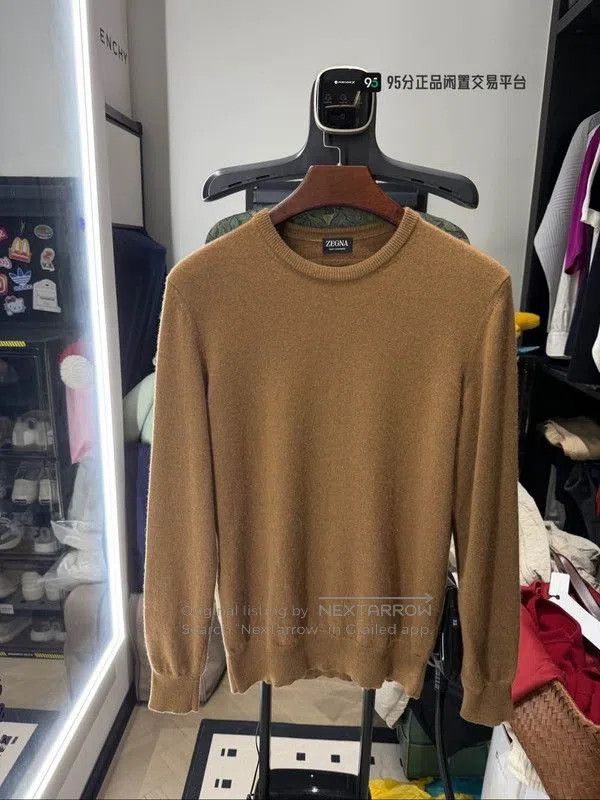 Ermenegildo Zegna Zegna SS22 Men's Solid Crew Neck Cashmere Sweater. Size US M / EU 48-50 / 2 - 1 Thumbnail