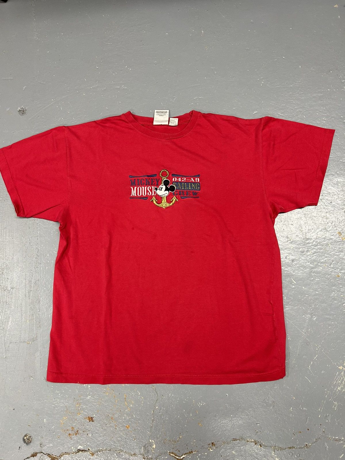 Mickey Mouse Crazy Vintage Essential 90s Red Mickey Mouse Disney T-Shirt Size US XL / EU 56 / 4 - 1 Thumbnail