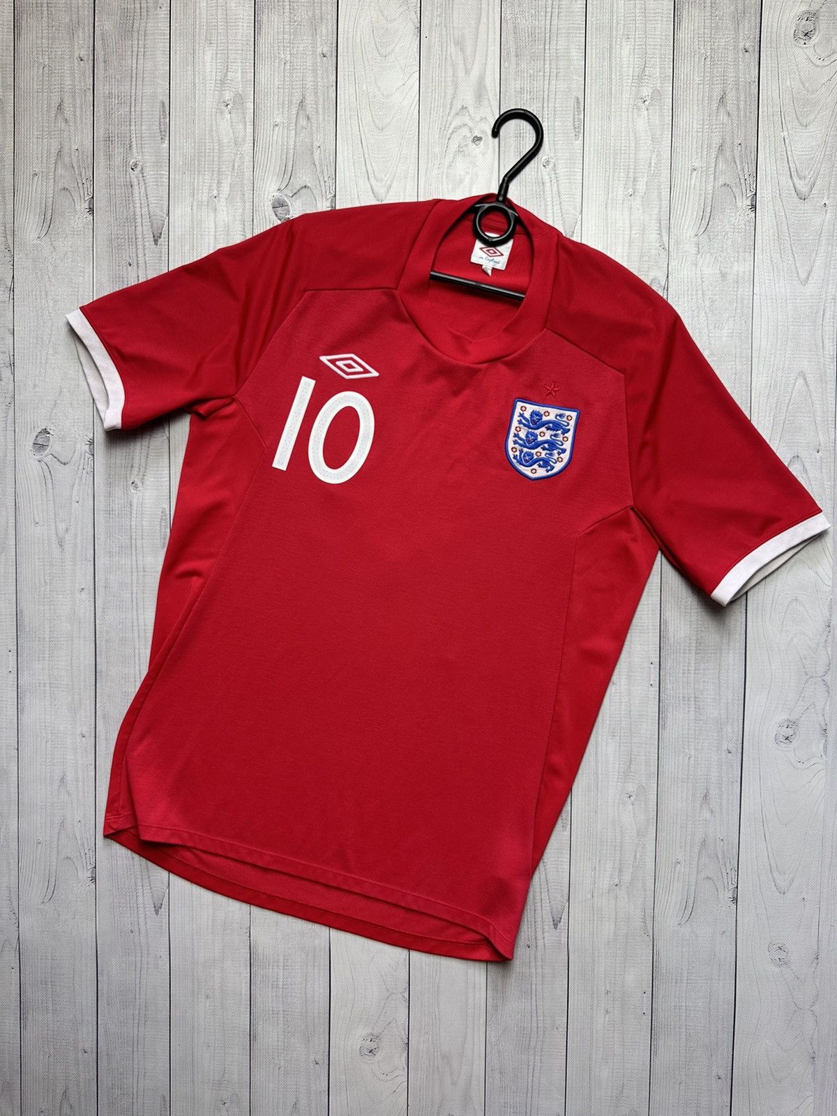 Umbro × Vintage Vintage Umbro England soccer jersey 10 Rooney size S/M Size US S / EU 44-46 / 1 - 2 Thumbnail