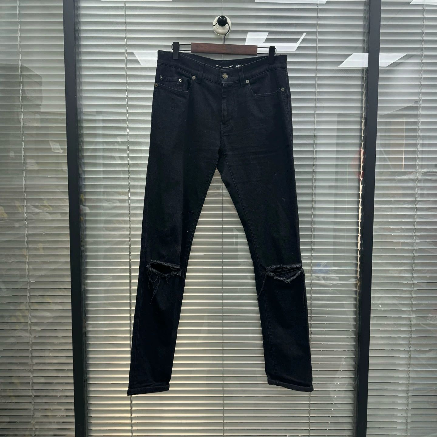 Saint Laurent Paris Saint Laurent SLP Distressed Knee Cut Jeans - Size 32 Size US 32 / EU 48 - 1 Thumbnail