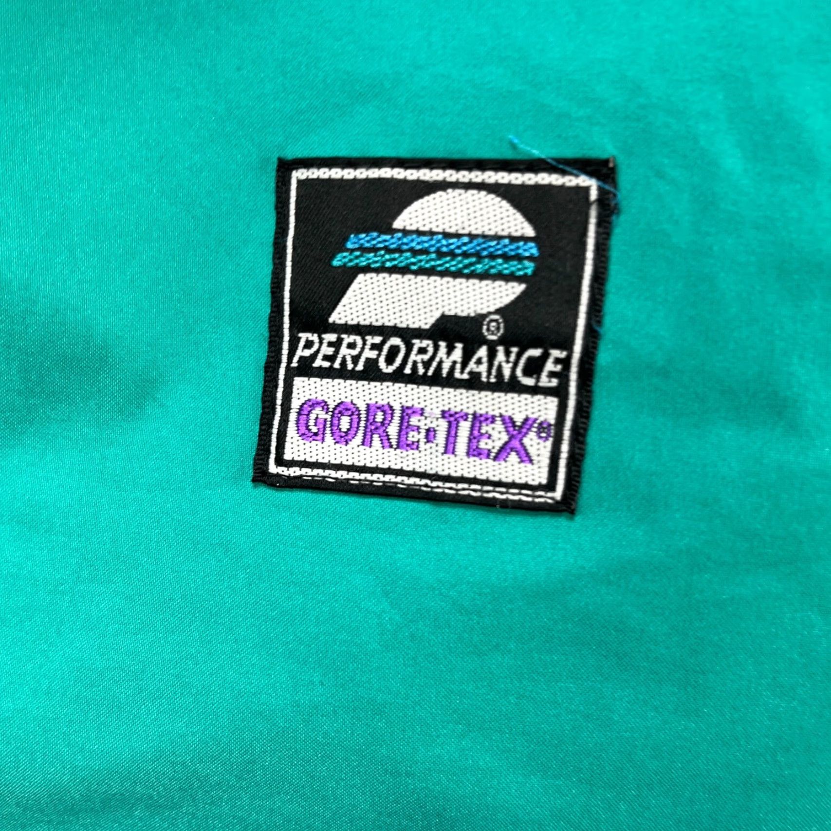 Vintage VINTAGE 90s Gore-Tex Performance Cycling Windbreaker Jacket M Green Mens Windbreaker 90s Size US M / EU 48-50 / 2 - 7 Thumbnail